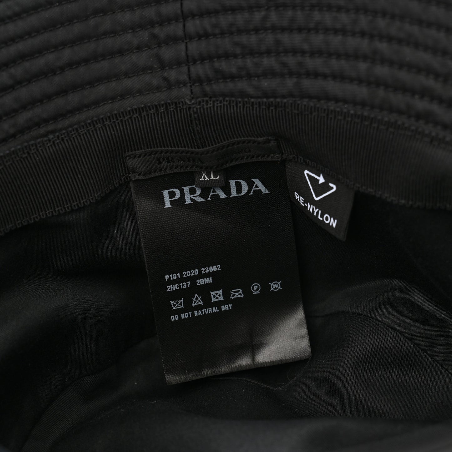 Re-Nylon Metal Triangle Logo Mens Bucket Hat XL Black