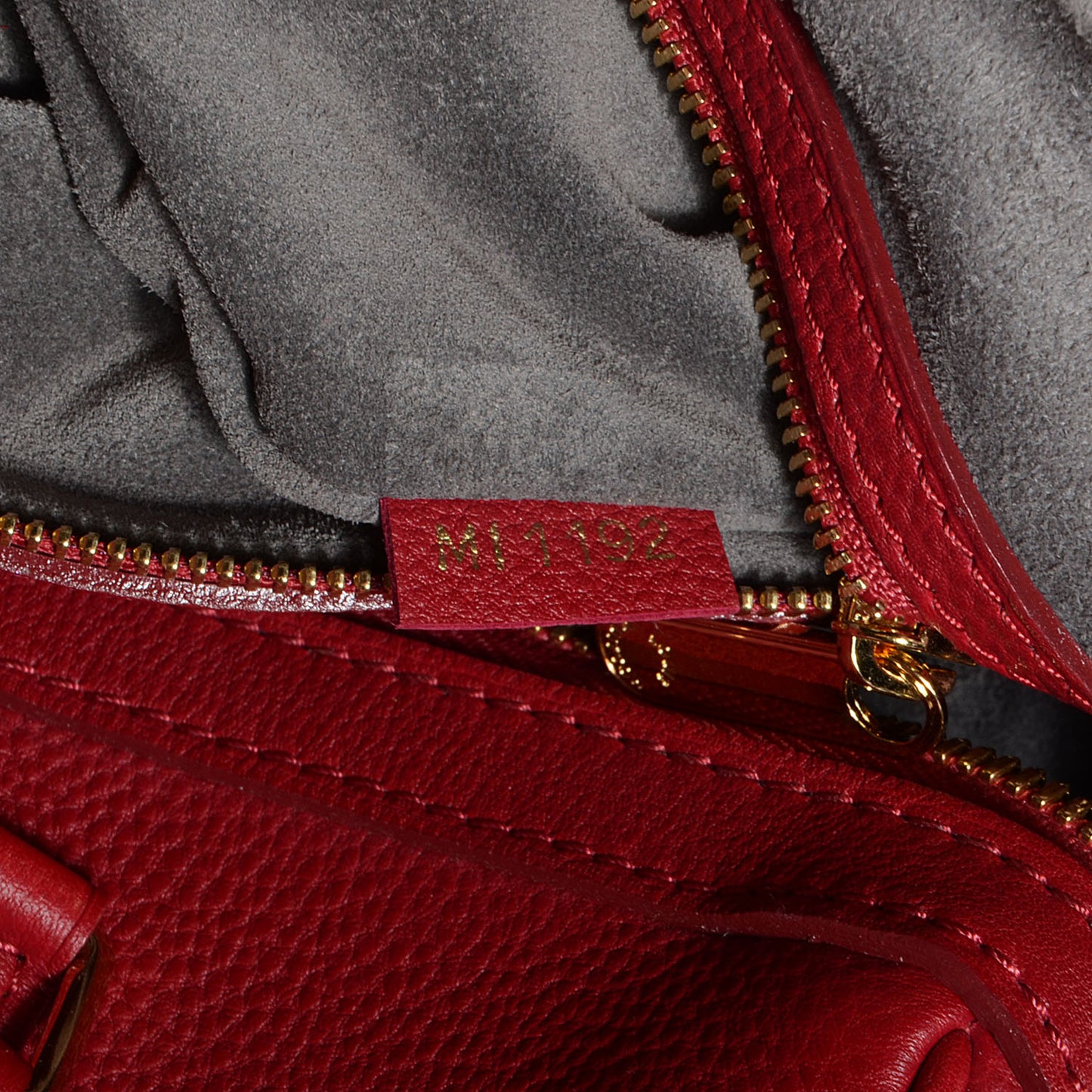 Veau Cachemire SC Bag PM Cherry