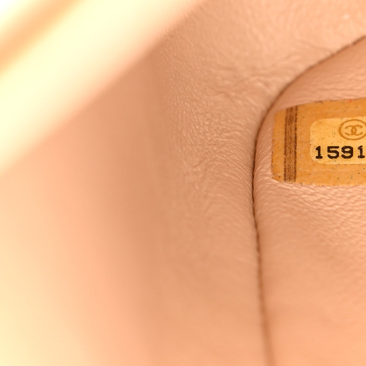 Caviar Quilted Jumbo Double Flap Beige Clair