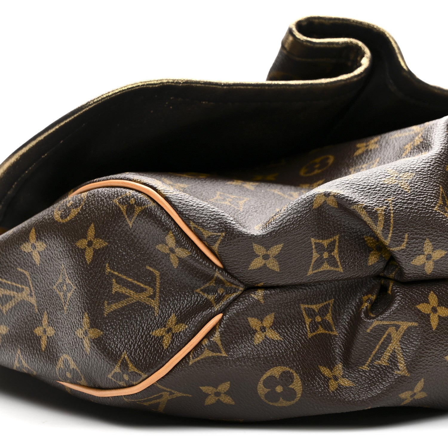 Louis Vuitton Monogram Kalahari GM 8 of 9