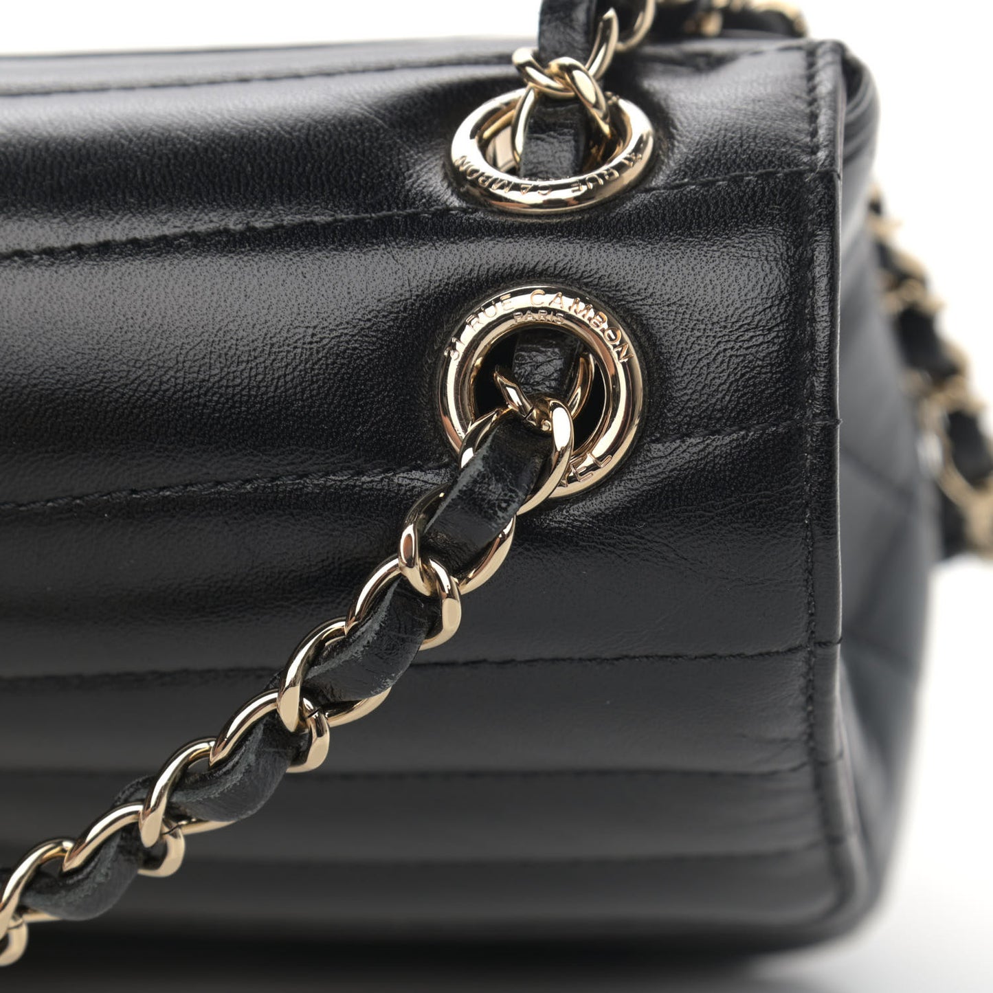 Shiny Lambskin Chevron Quilted Miroir Black
