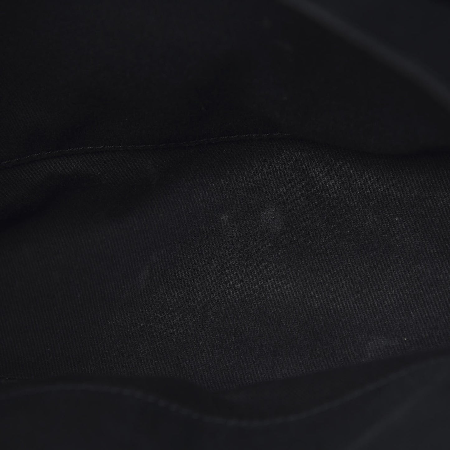 Grained Vegetal Calfskin Urban Shopping Tote Black