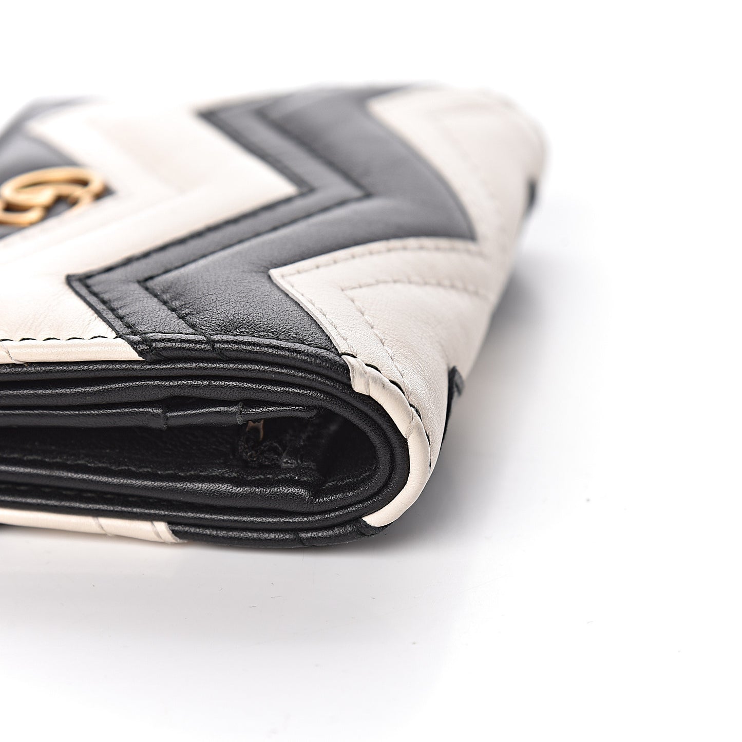 Calfskin Matelasse GG Marmont Card Case Wallet Black White