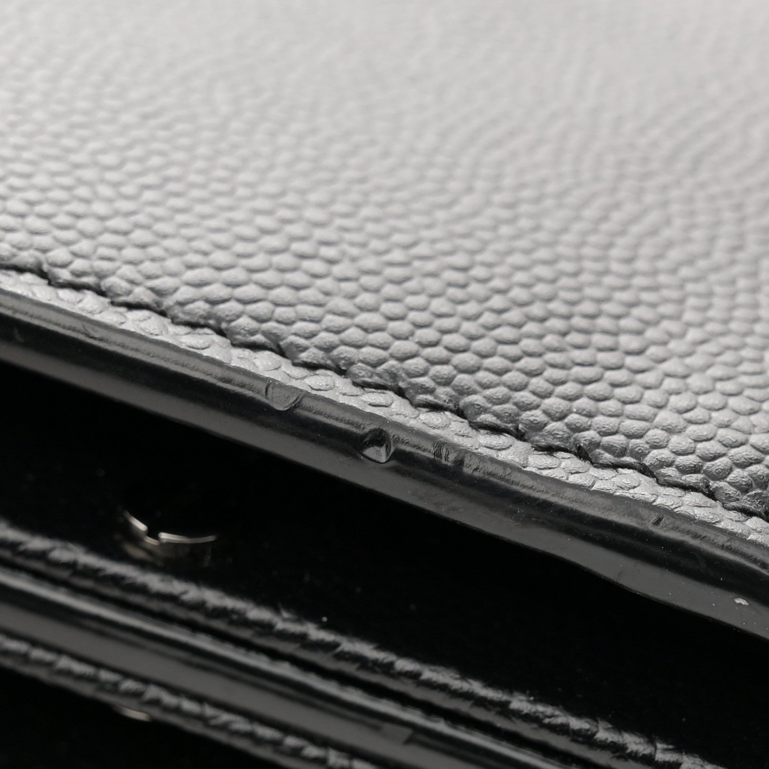 Saint Laurent Grain De Poudre Monogram Cassandra Clasp Bag Black 13 of 15