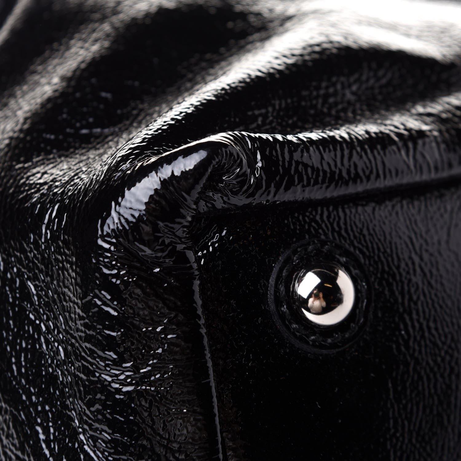 Saint Laurent Textured Patent Medium Easy Y Bag Black 10 of 12