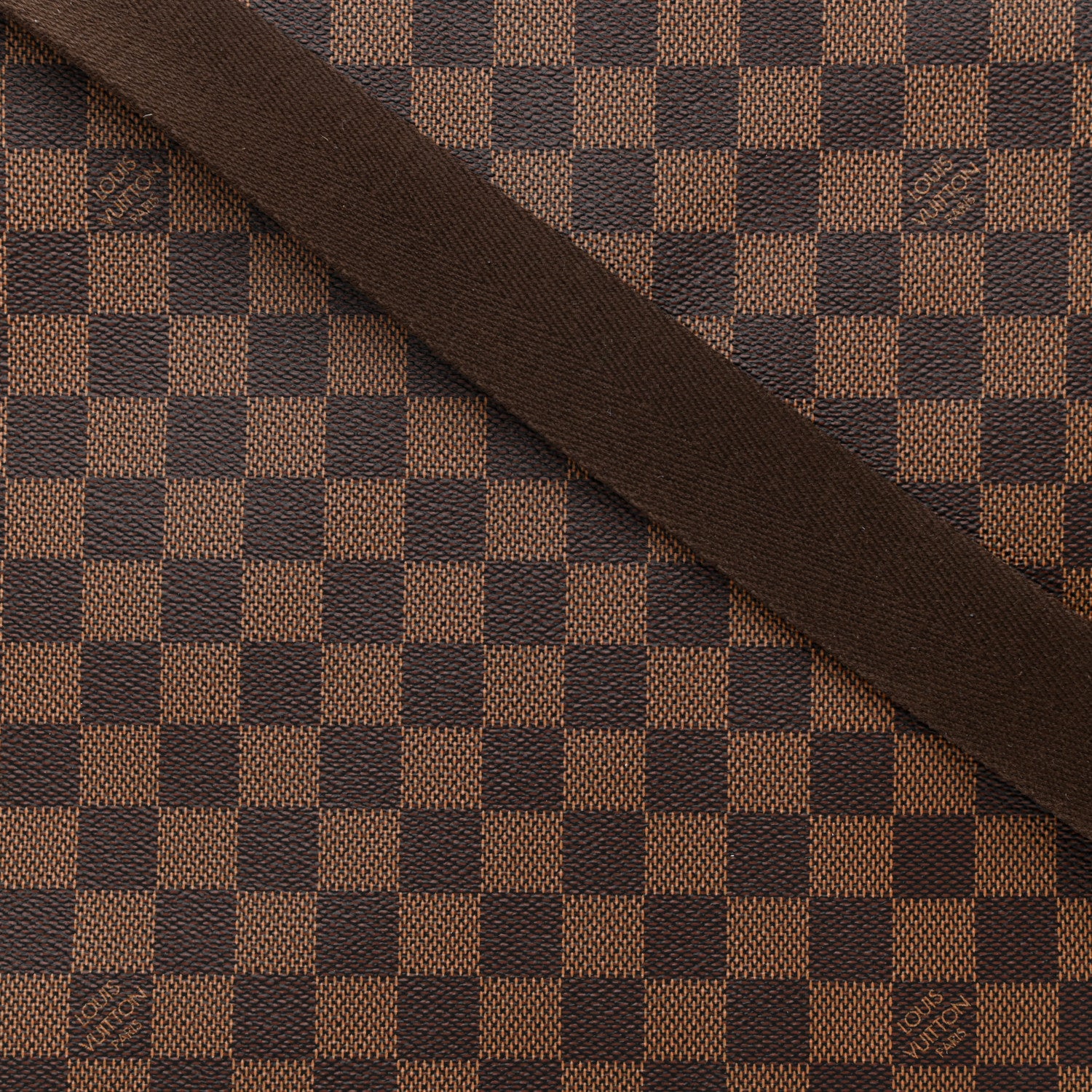 Louis Vuitton Damier Ebene District MM 7 of 9