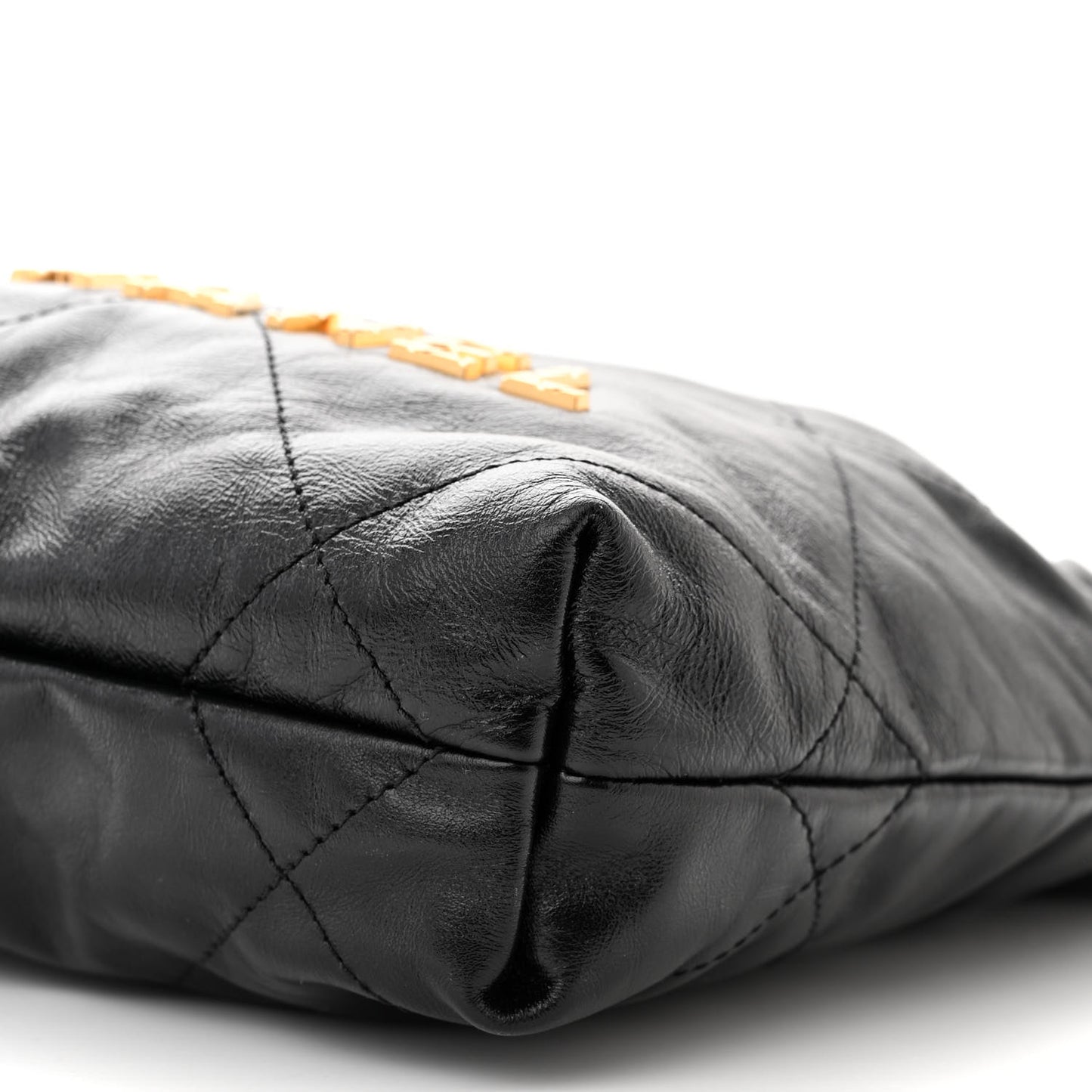 Shiny Crumpled Calfskin Quilted Pearl Mini Chanel 22 Black