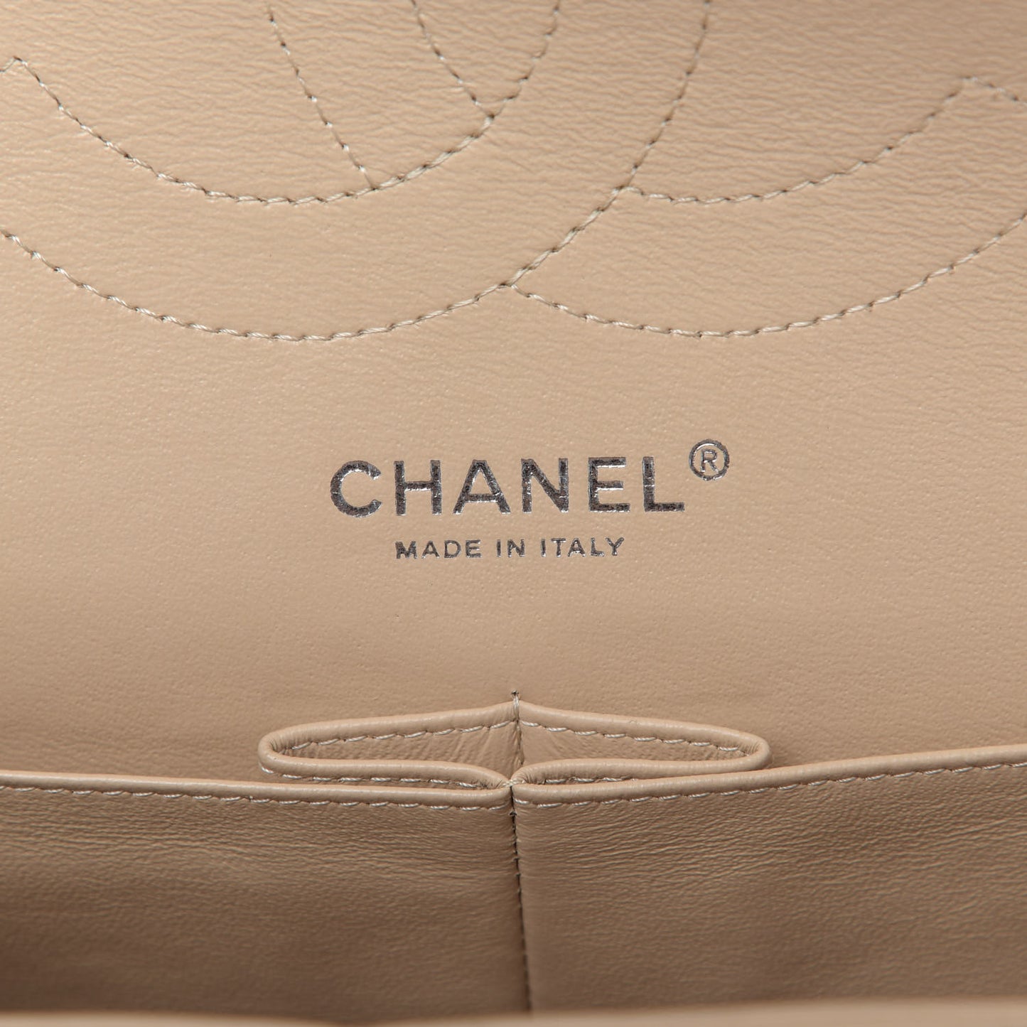 Caviar Quilted Jumbo Double Flap Beige Clair