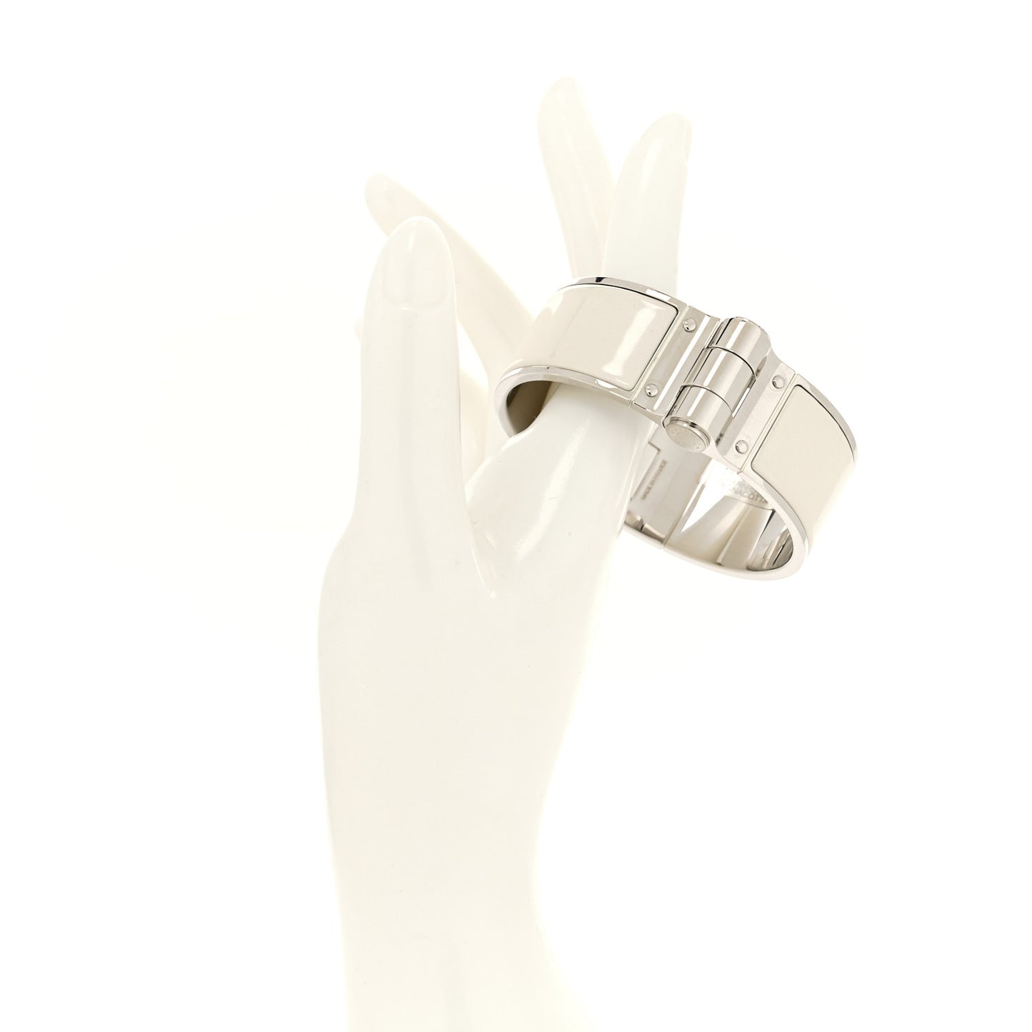 Enamel Charniere Uni Wide Hinged Bracelet L Pannacotta