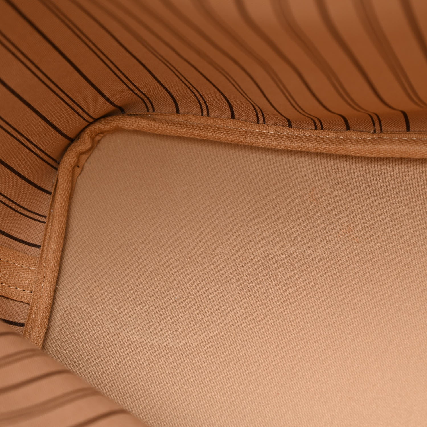 Louis Vuitton Monogram Neo Neverfull MM 7 of 11