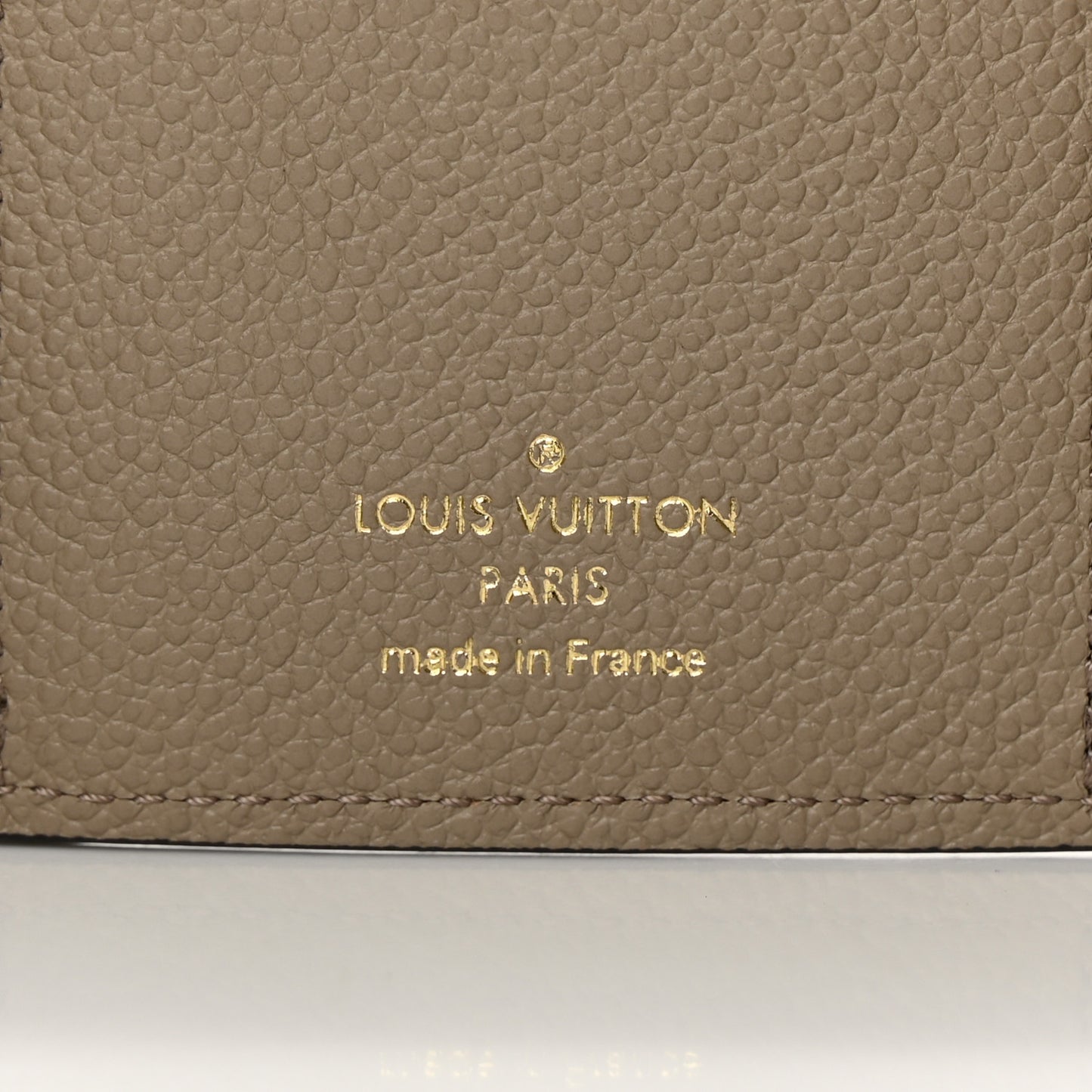 LOUIS VUITTON Empreinte Monogram Giant Victorine Wallet Tourterelle Creme