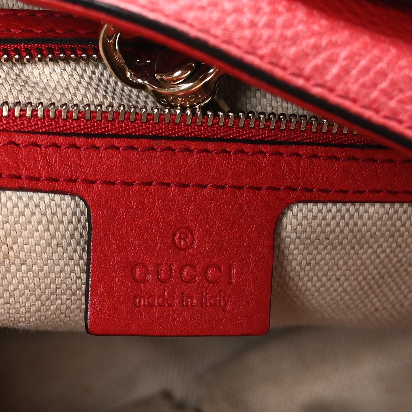 Pebbled Calfskin Medium Soho Chain Shoulder Bag Tabasco Red