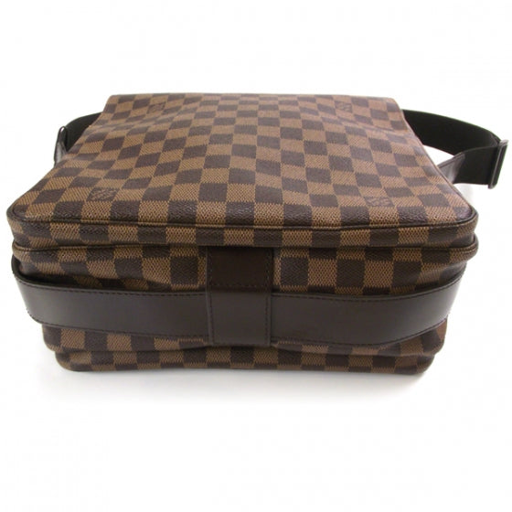 Louis Vuitton Damier Naviglio Messenger Bag 4 of 9