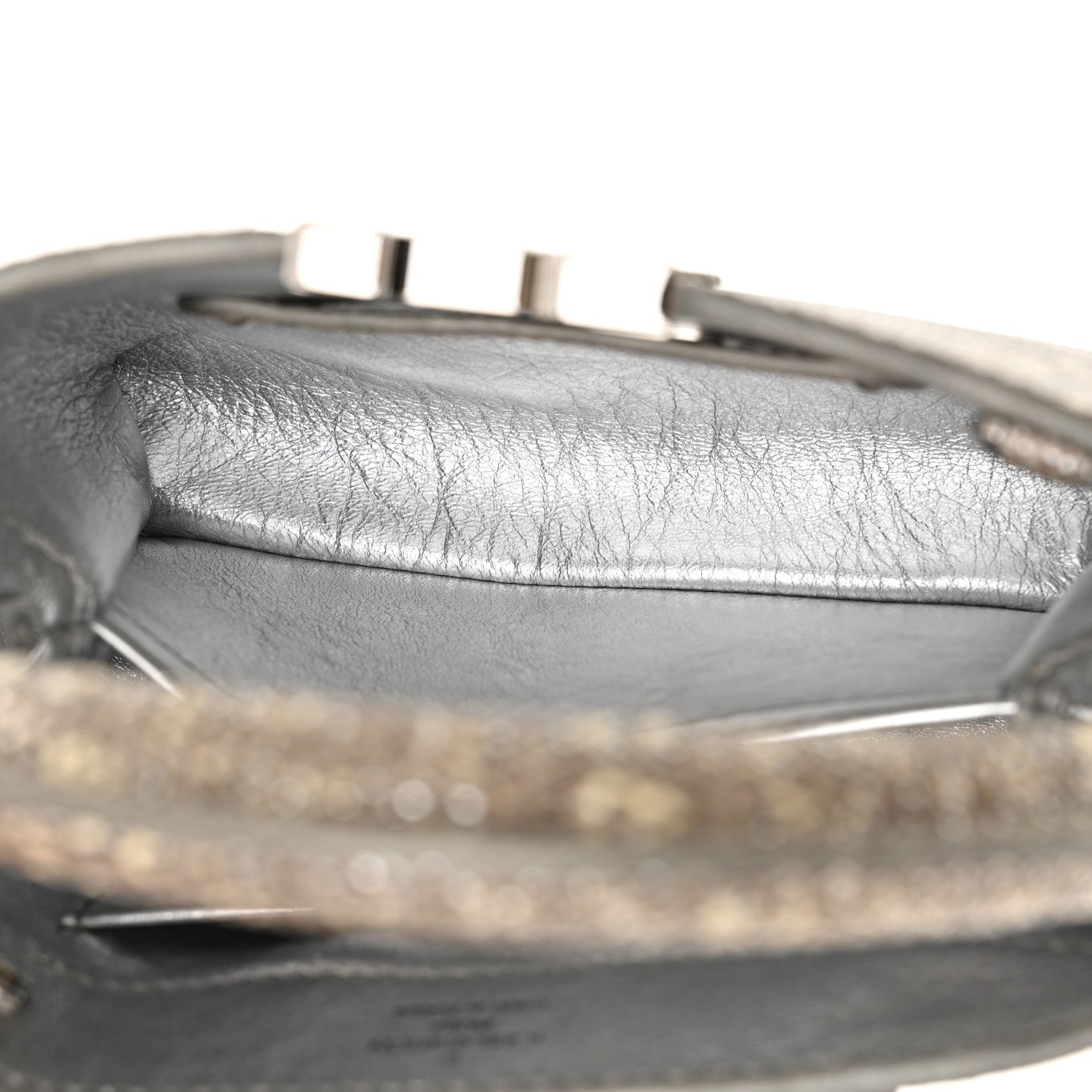 Louis Vuitton Lizard Mini Capucines Argento 1758590 – FASHIONPHILE