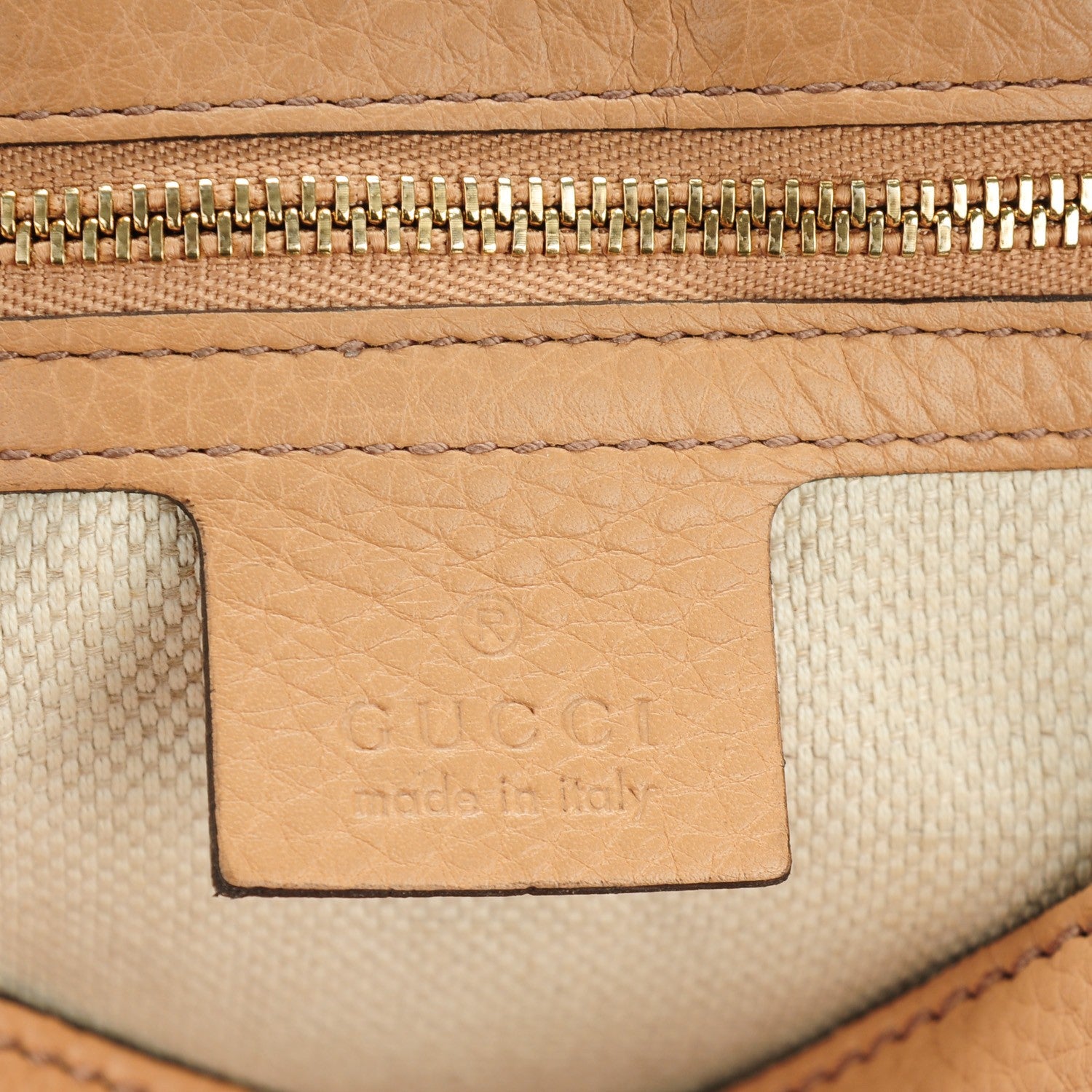 Gucci Pebbled Calfskin Medium Soho Flap Crossbody Camelia 6 of 7