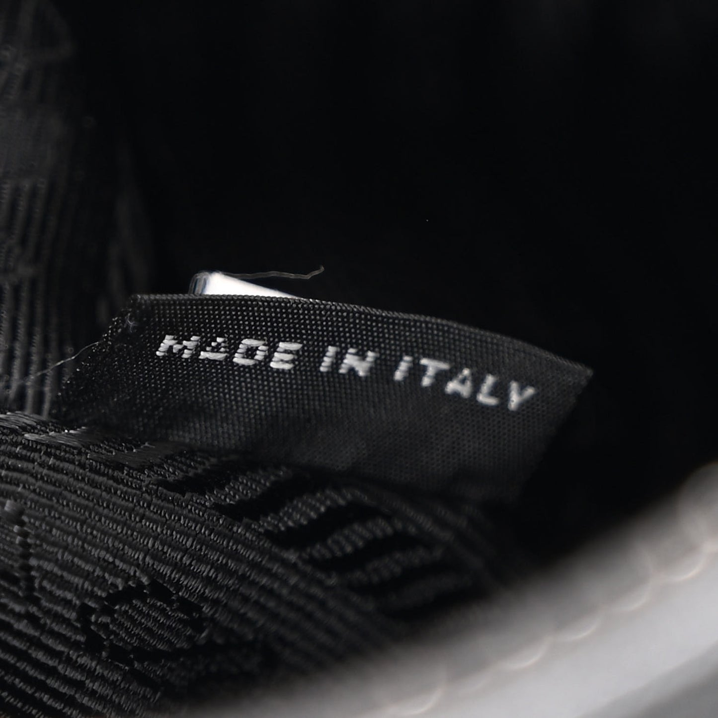 Saffiano Lux Re-Edition 2005 Shoulder Bag Black