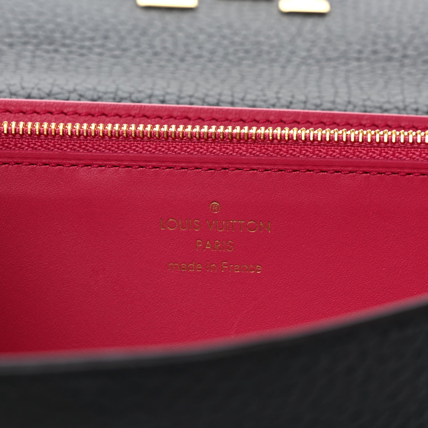 Louis Vuitton Taurillon Capucines Wallet Black 6 of 7