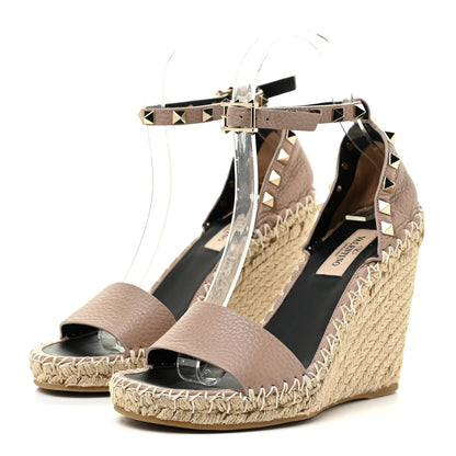 Valentino Garavani Grained Calfskin Rockstud Ankle Strap Espadrille 15/105mm Wedge Sandals 35 Poudre Natural 3 of 17