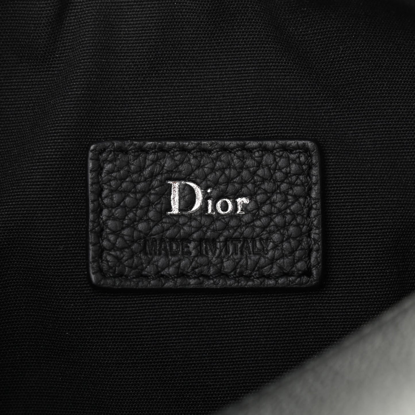 HOMME Grained Calfskin Mens Roller Pouch Black