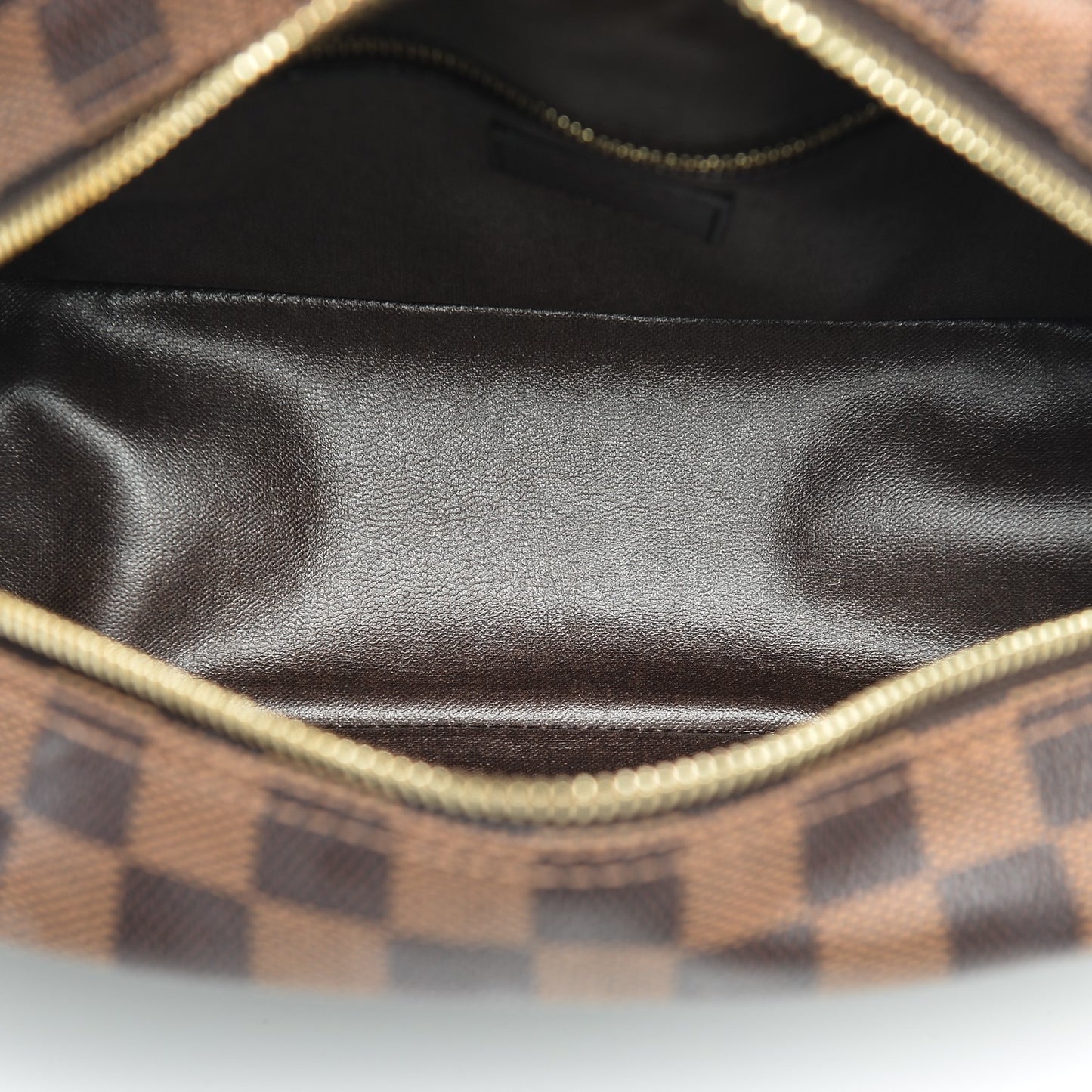Damier Ebene Toiletry Bag 25
