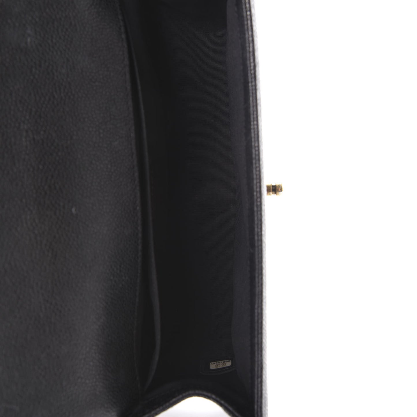 Caviar Quilted Medium Boy Flap Black