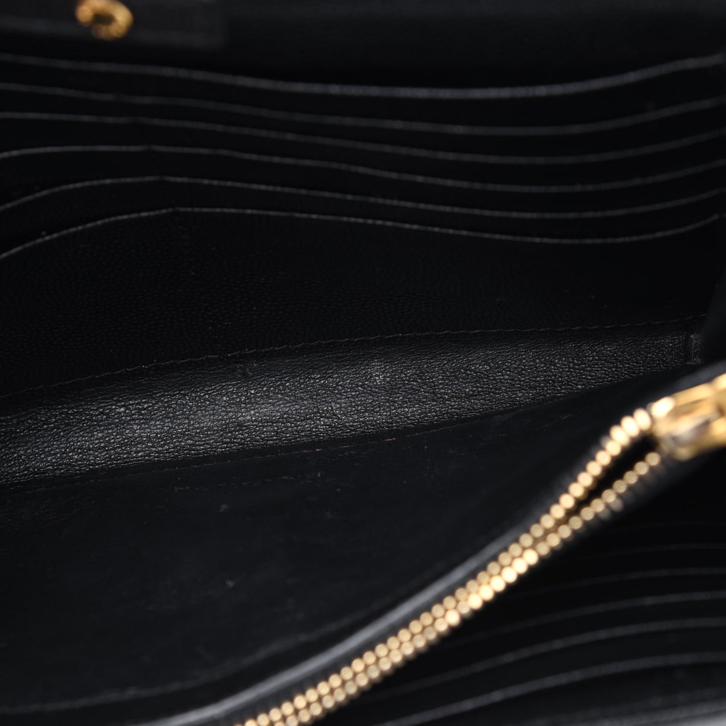 Grain De Poudre Matelasse Chevron Medium Monogram Chain Wallet Black