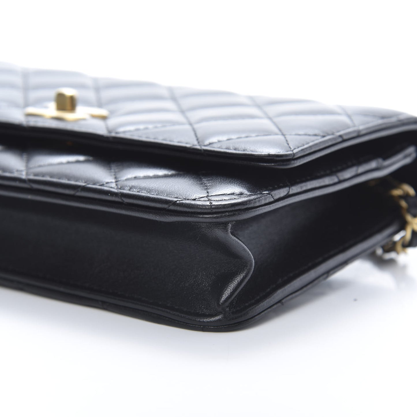 Lambskin Quilted CC Pearl Crush Wallet on Chain WOC Black