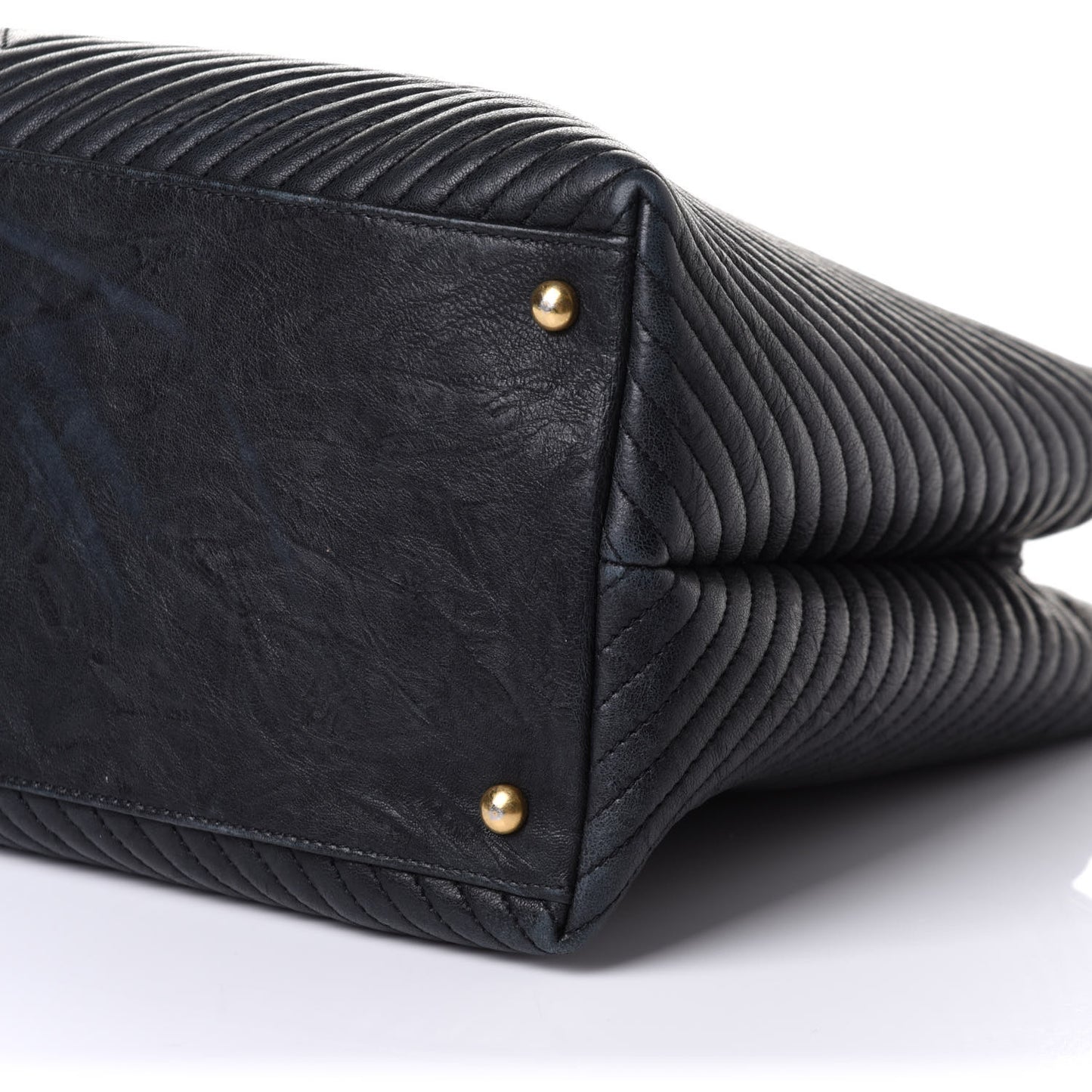 Wrinkled Lambskin Chevron Quilted Large Surpique Tote Black