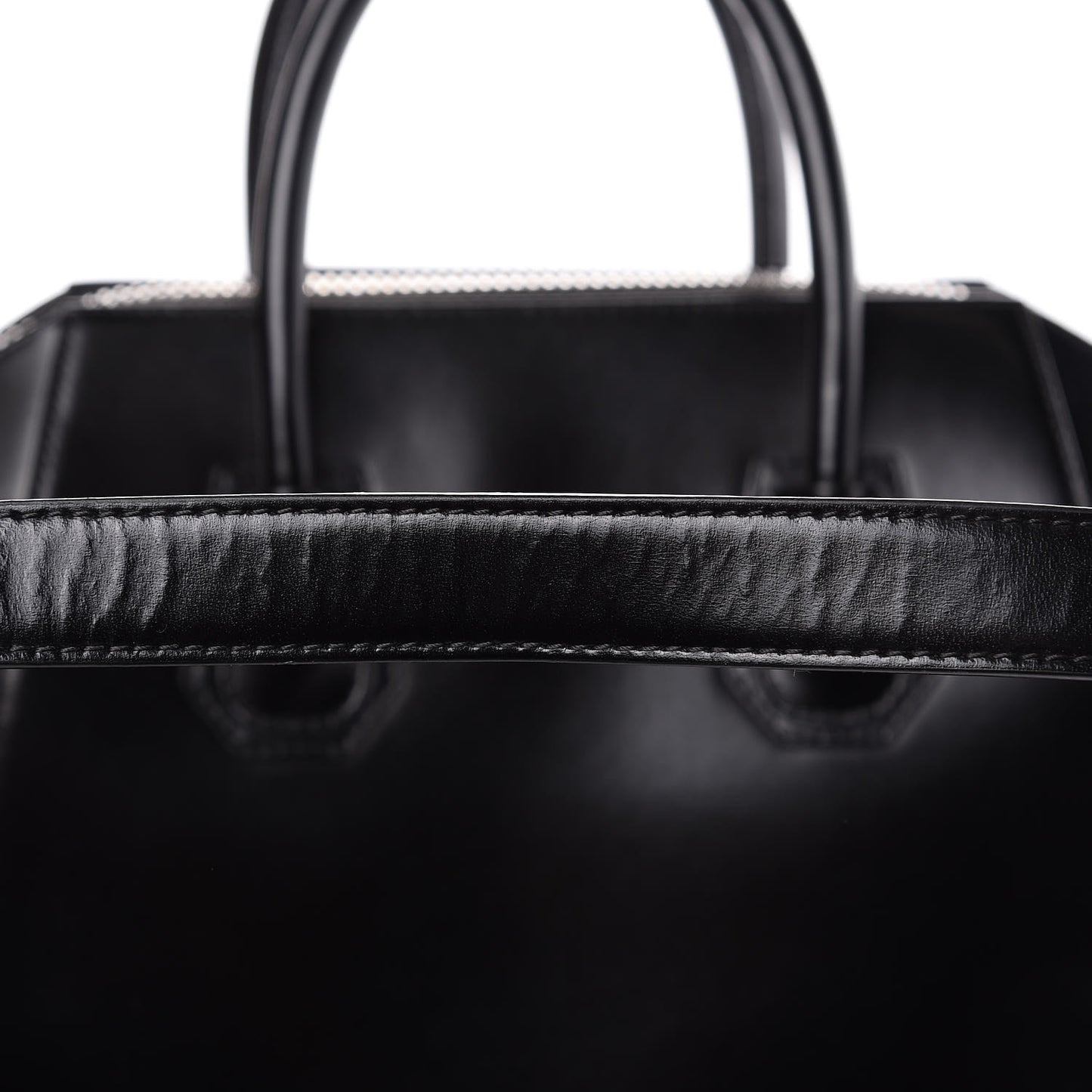 Shiny Lord Calfskin Small Antigona Black