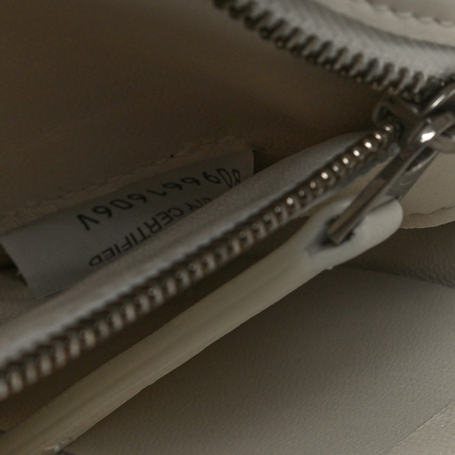 Bottega Veneta Lambskin Maxi Intrecciato Cassette Crossbody Bag White 6 of 11