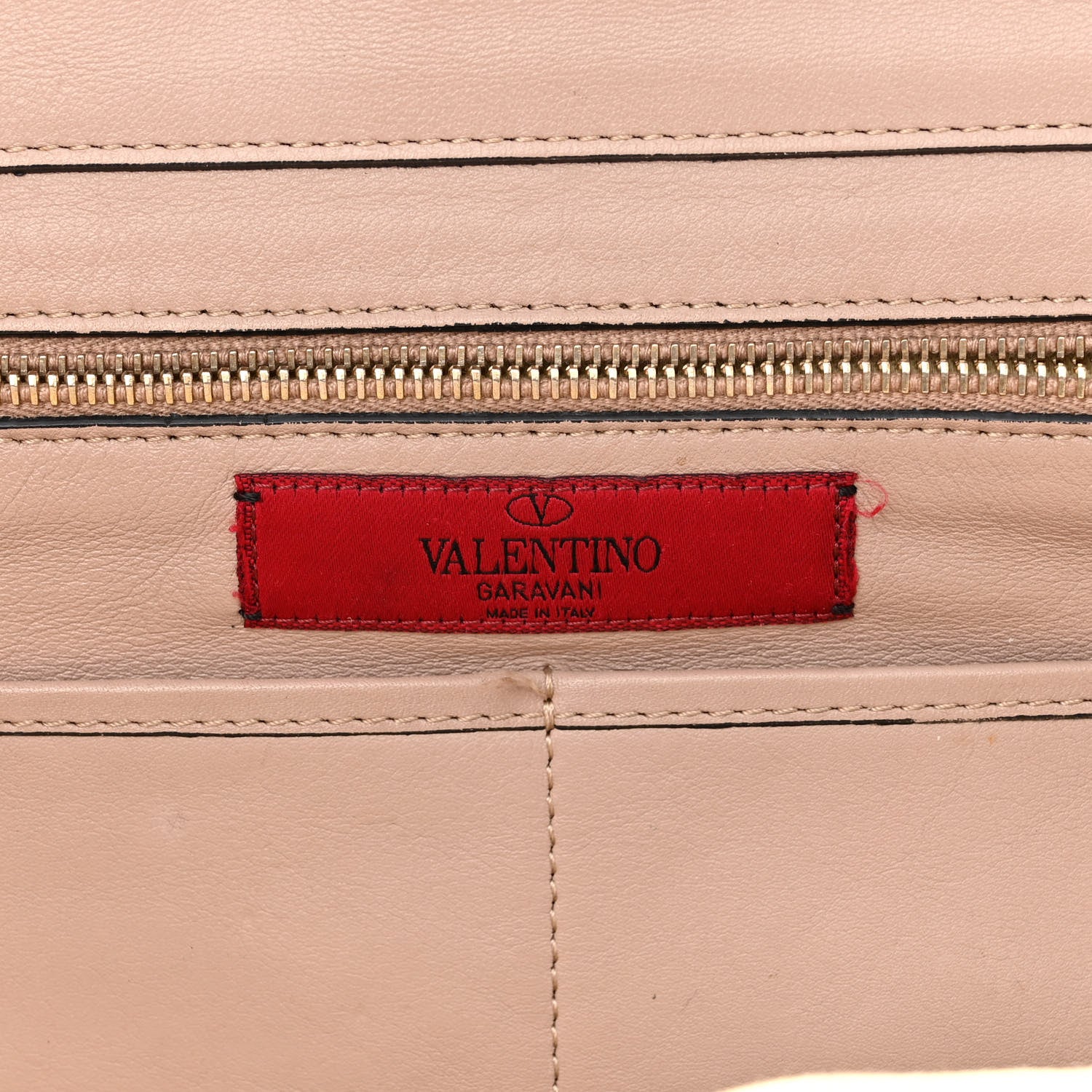 Valentino Garavani Vitello Medium Rockstud Tote Poudre 6 of 15