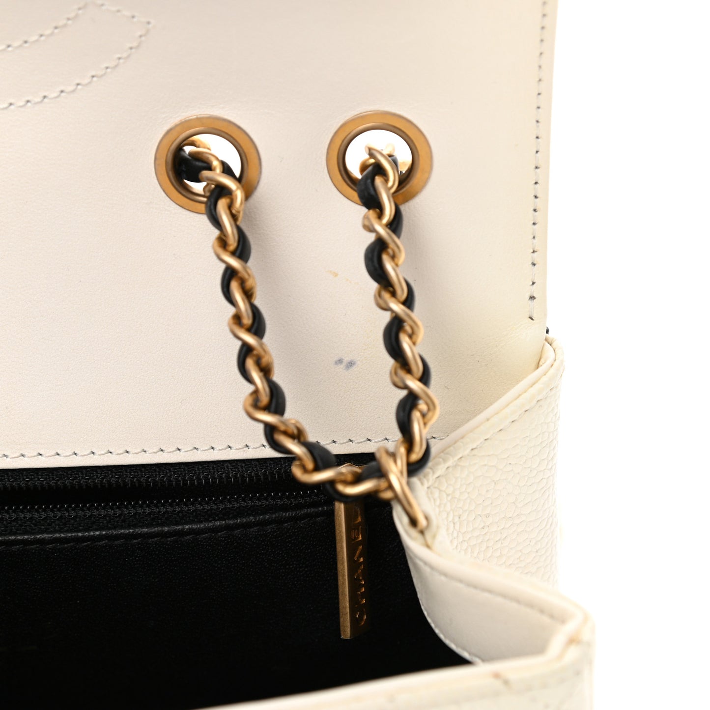 Caviar Quilted Small CC Filigree Flap White Black