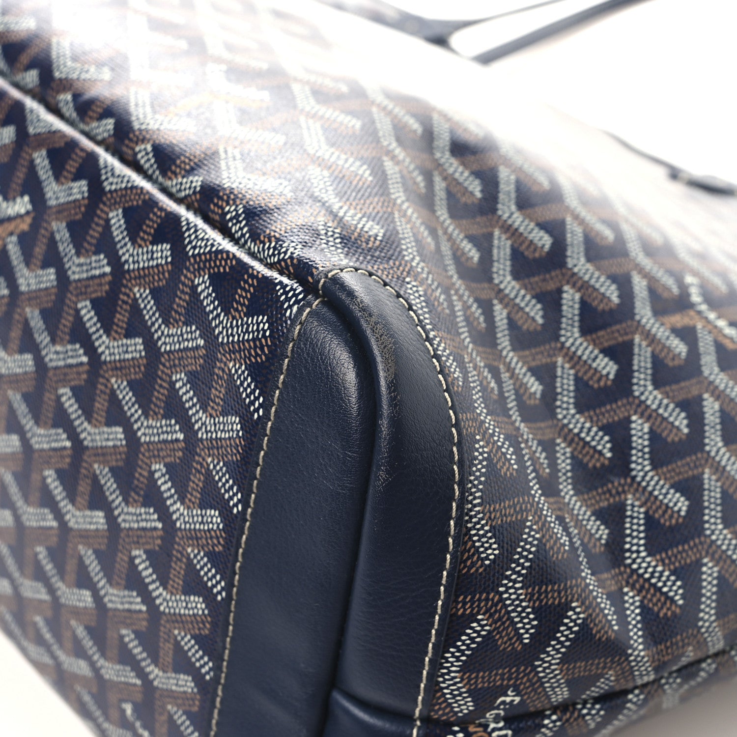 Goyard Goyardine Artois MM Navy 9 of 11