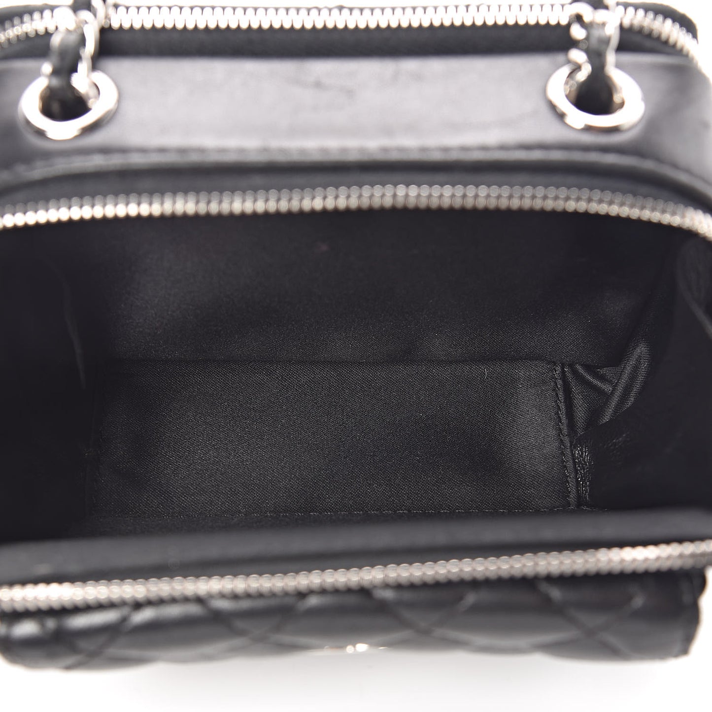 Lambskin Quilted Small Pocket Box Camera Case Black