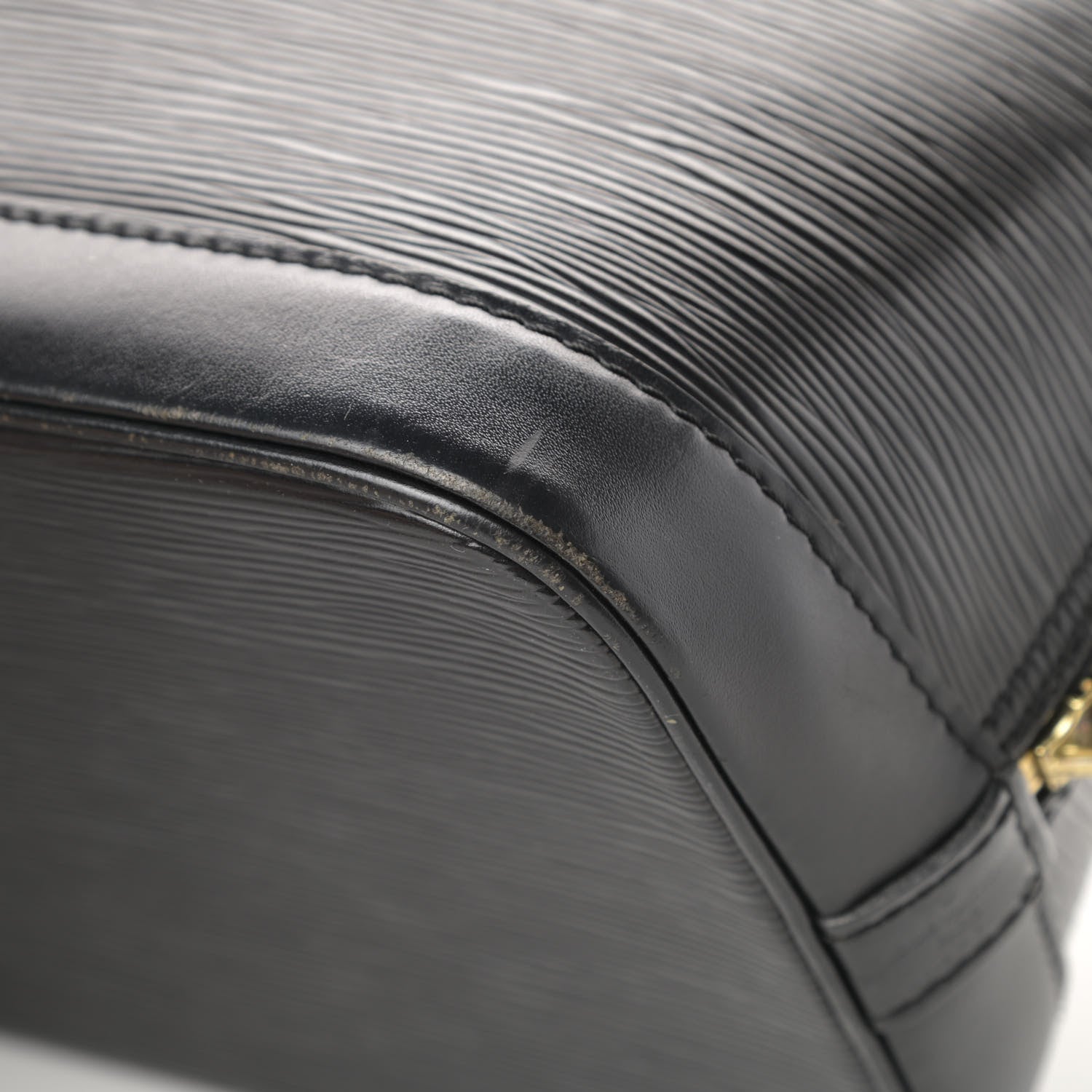 Louis Vuitton Epi Alma MM Black 11 of 18