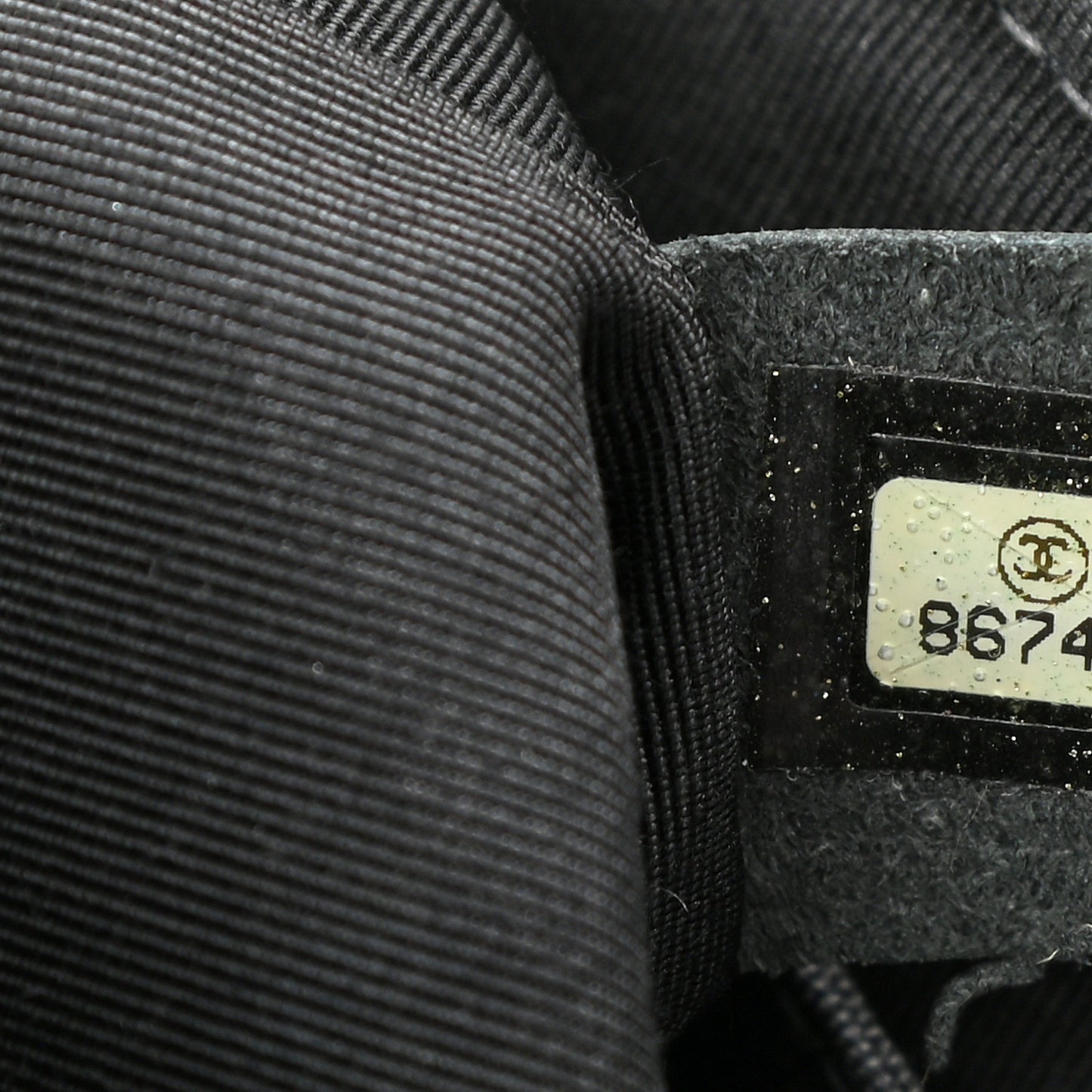 Glazed Calfskin Scallop Quilted Single Flap Black