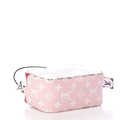 Louis Vuitton Monogram Giant Beach Pouch Rouge 4 of 9