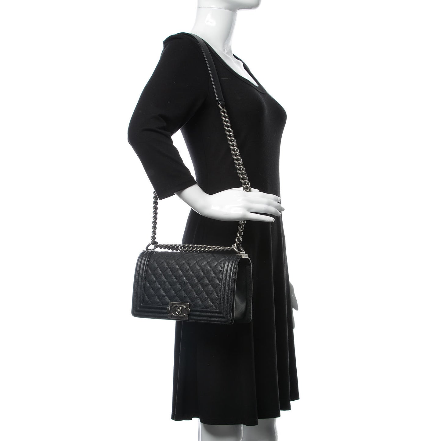 Caviar Quilted Medium Boy Flap Black