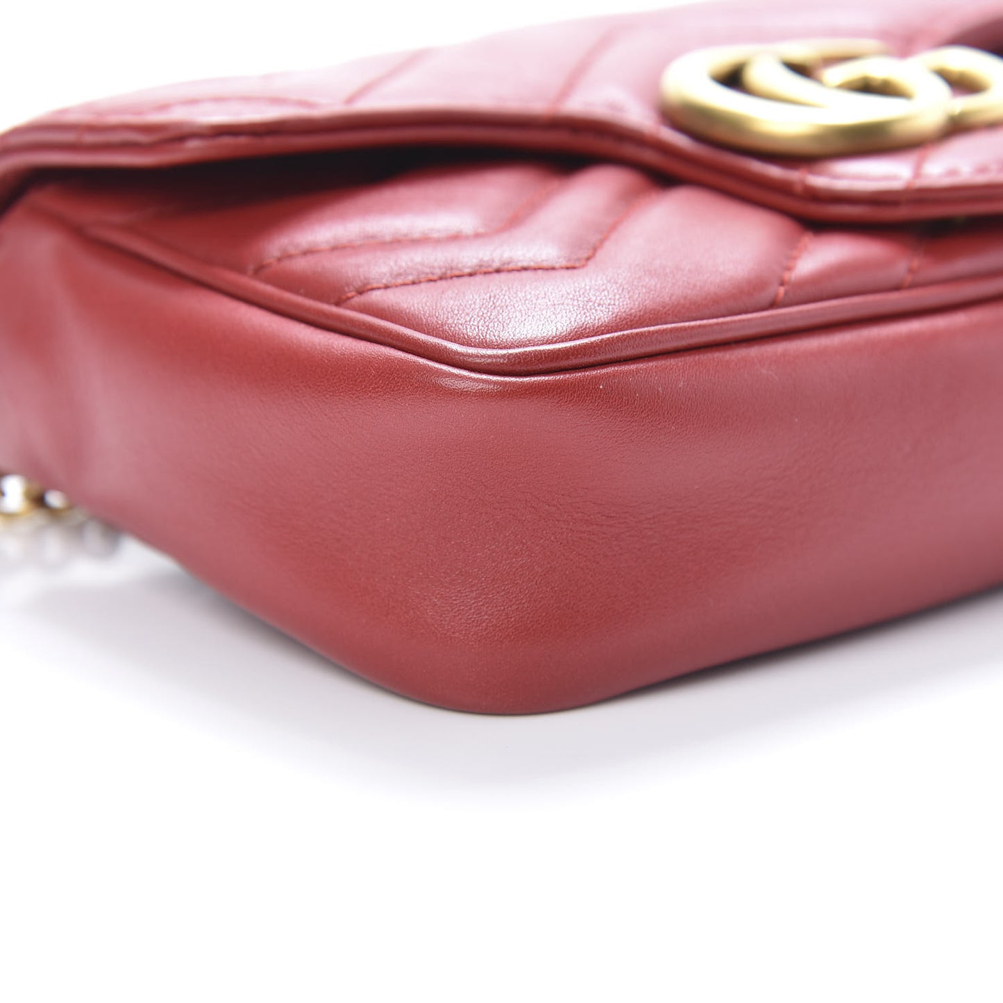 Calfskin Matelasse Super Mini GG Marmont Shoulder Bag Hibiscus Red