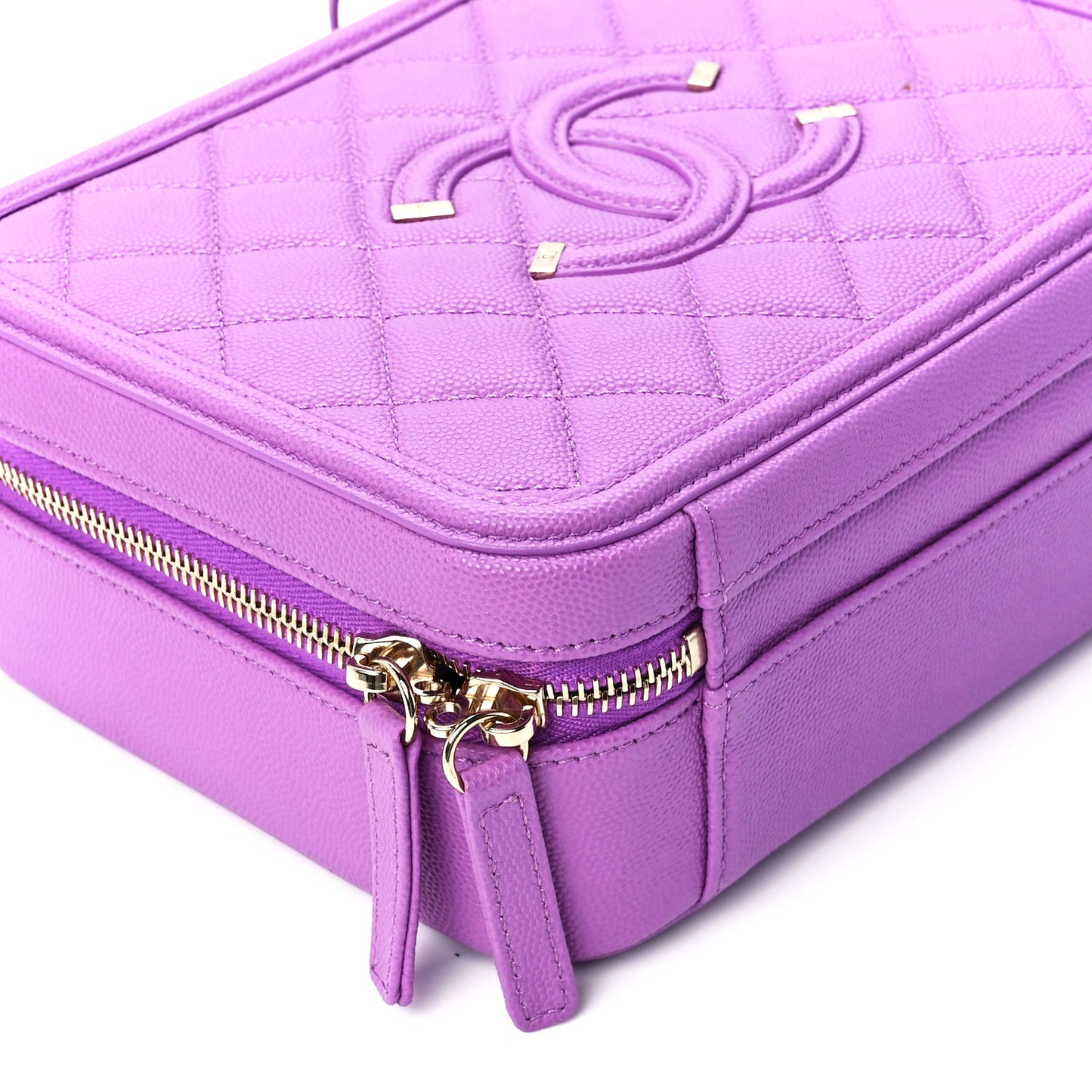 Caviar Quilted Medium CC Filigree Vanity Case Purple