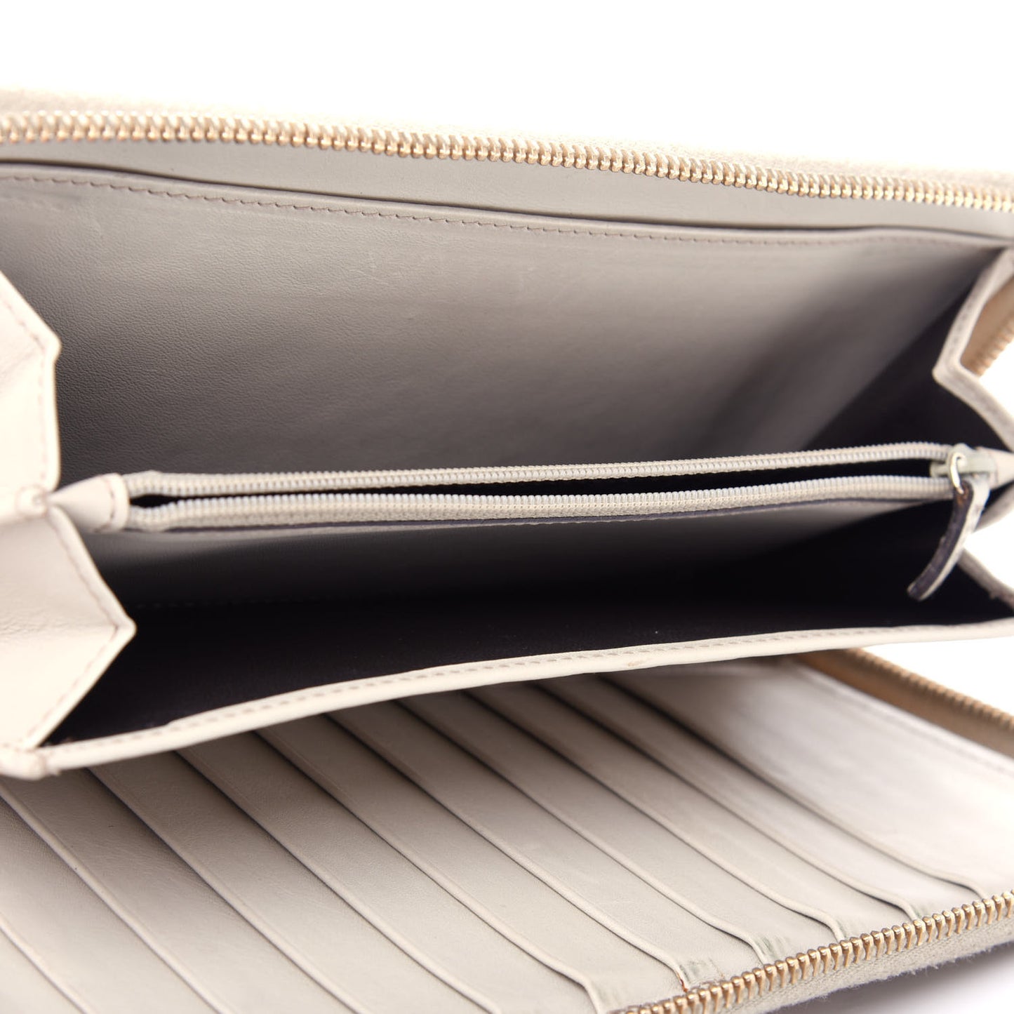 Guccissima Metal Bar Zip Around Organizer Wallet White