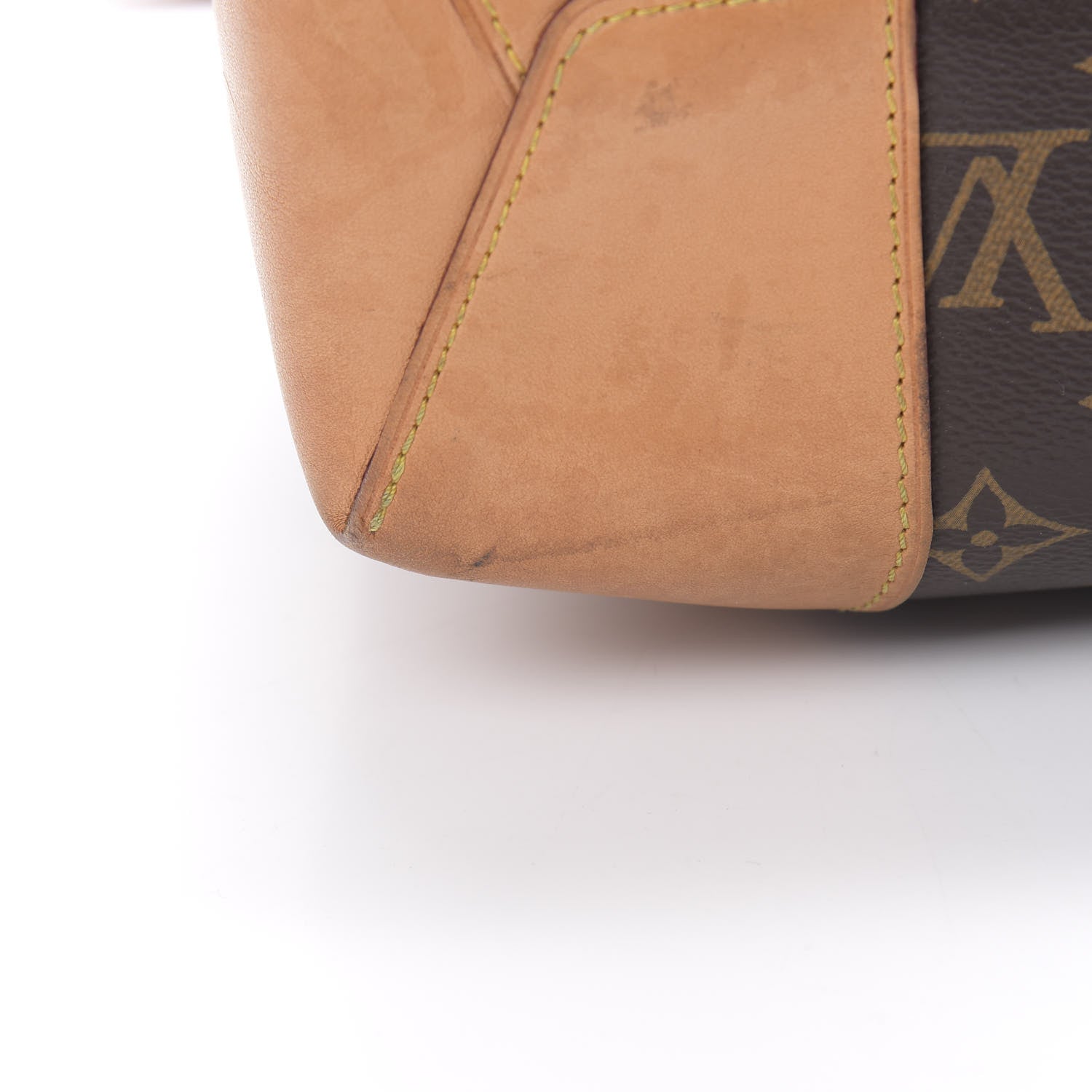 Louis Vuitton Monogram Berri MM 14 of 17