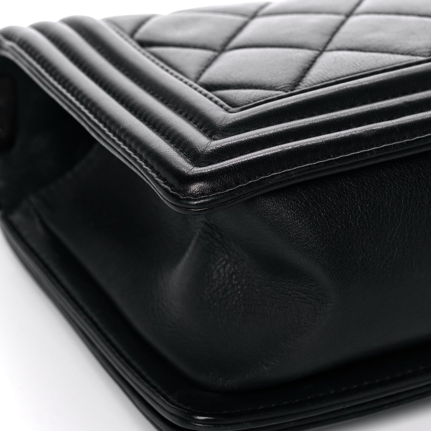 Lambskin Quilted Small Boy Flap Black