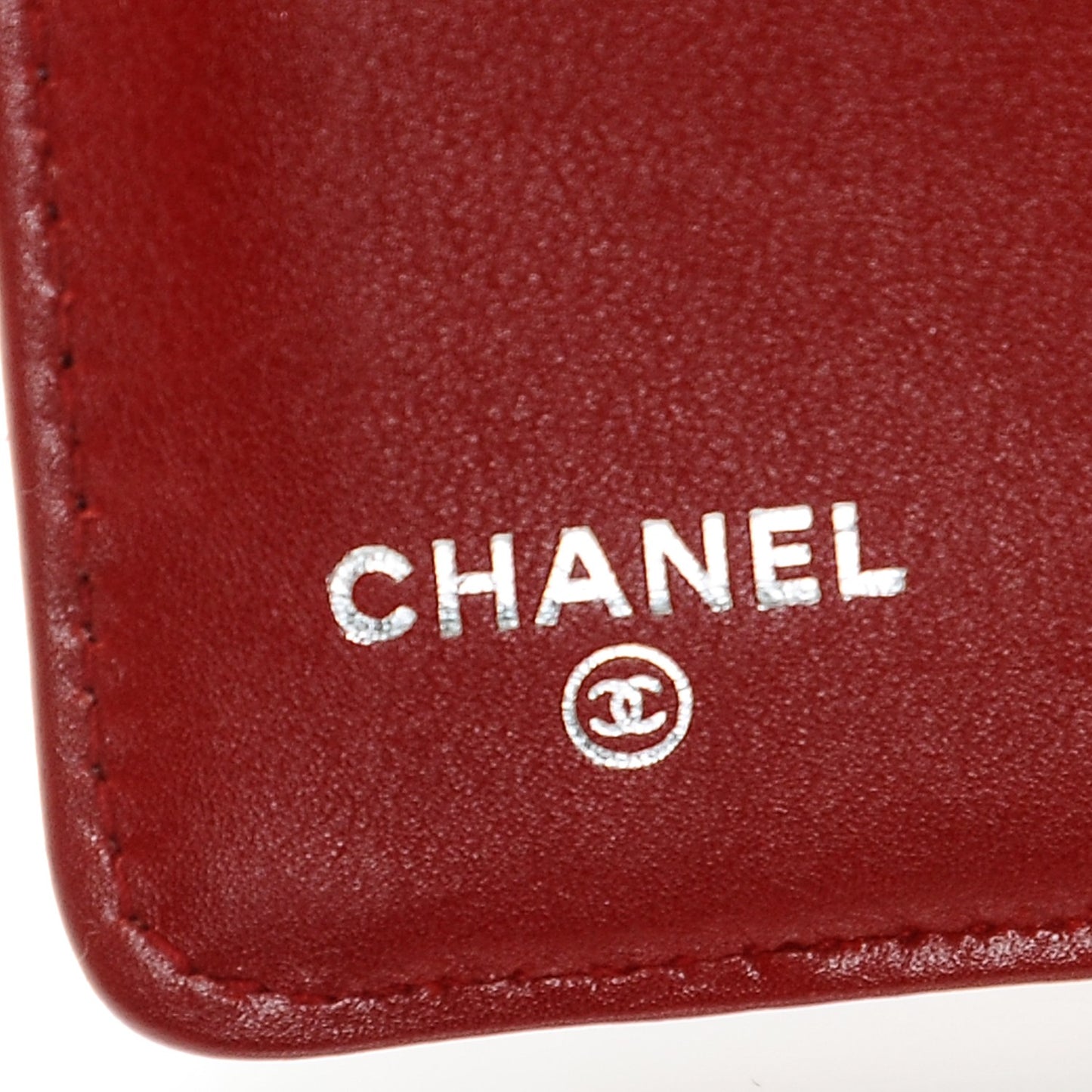Caviar Quilted Zipped Pocket Wallet Red