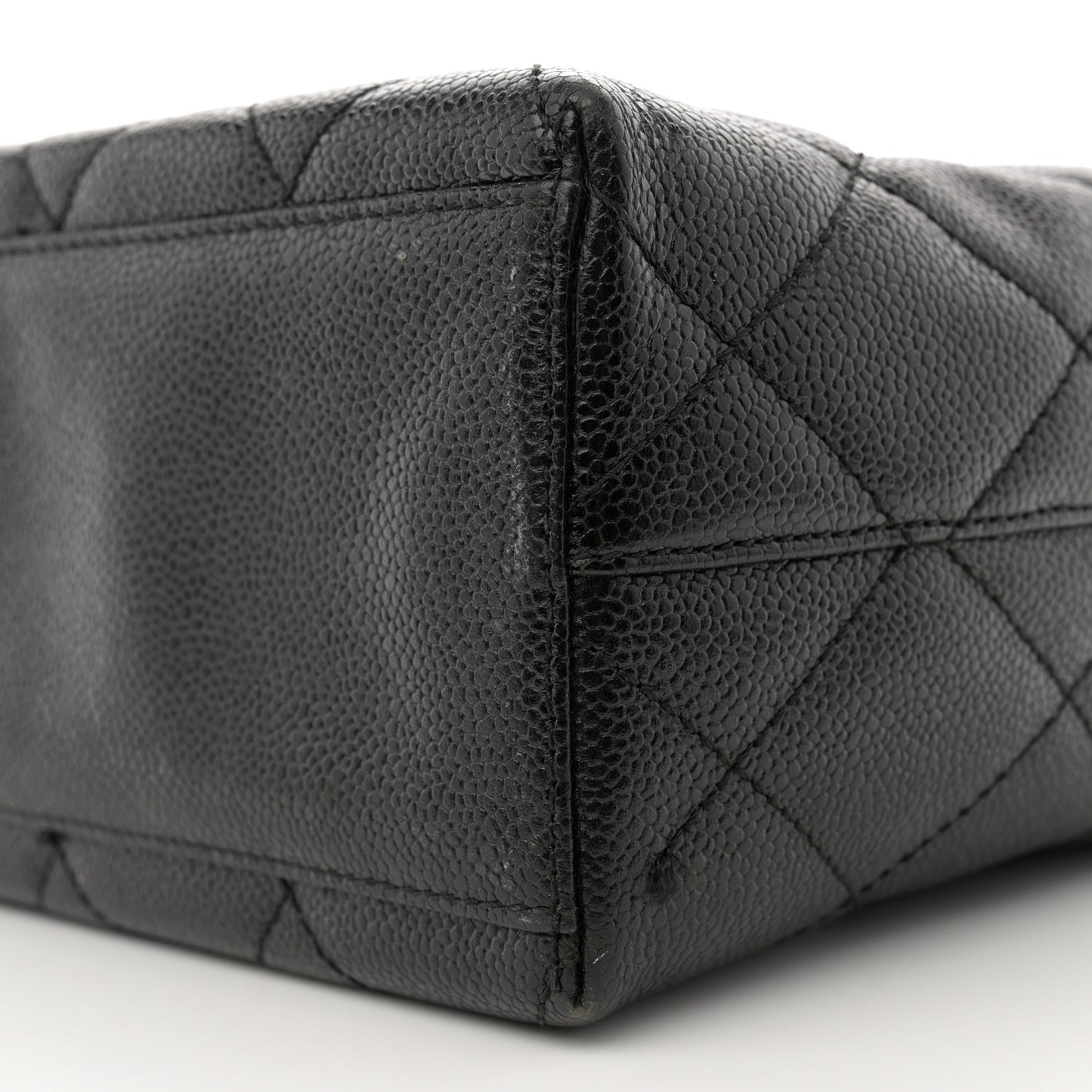 Caviar Quilted Shoulder Bag Black