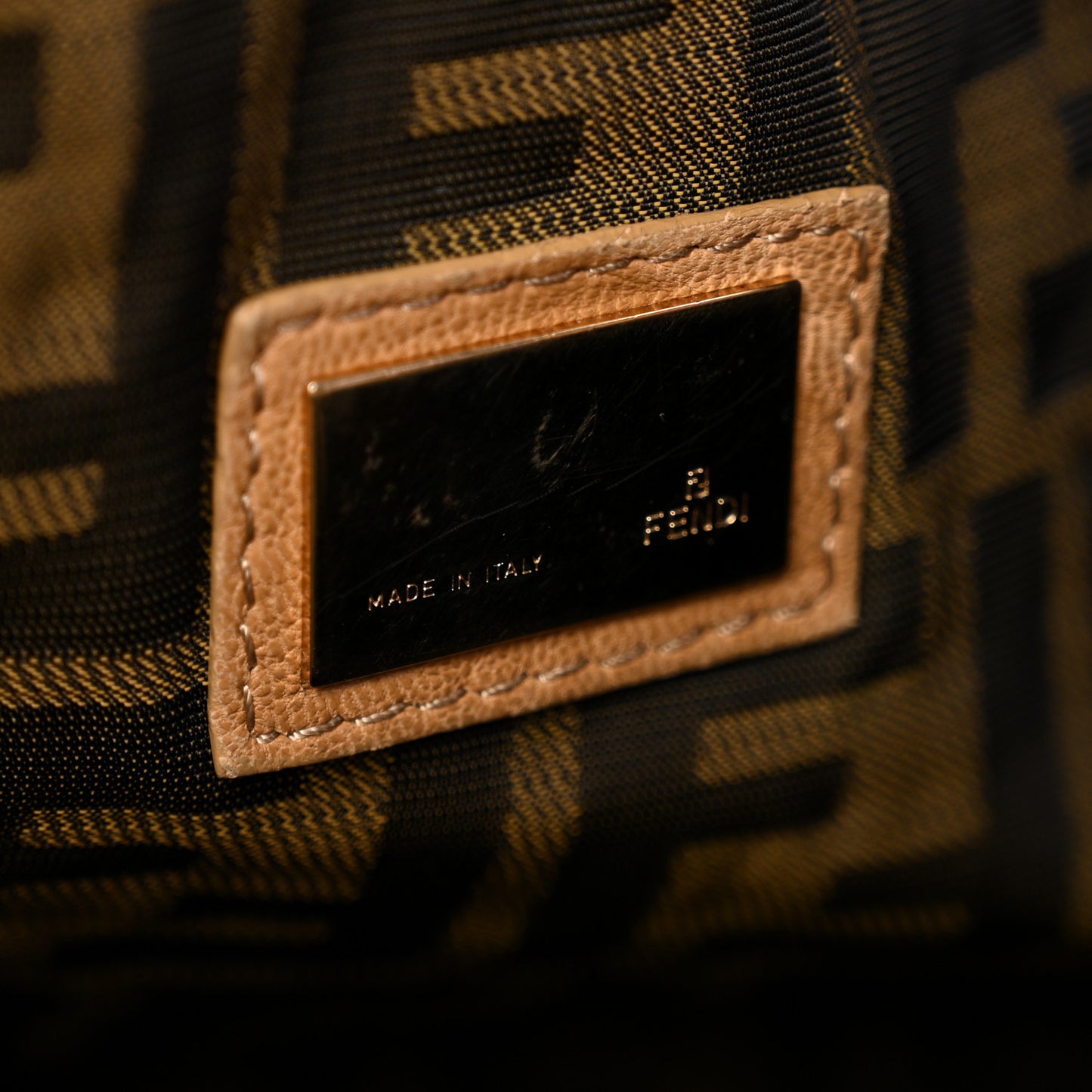 Nappa Pleated Nuvolata Spy Bone