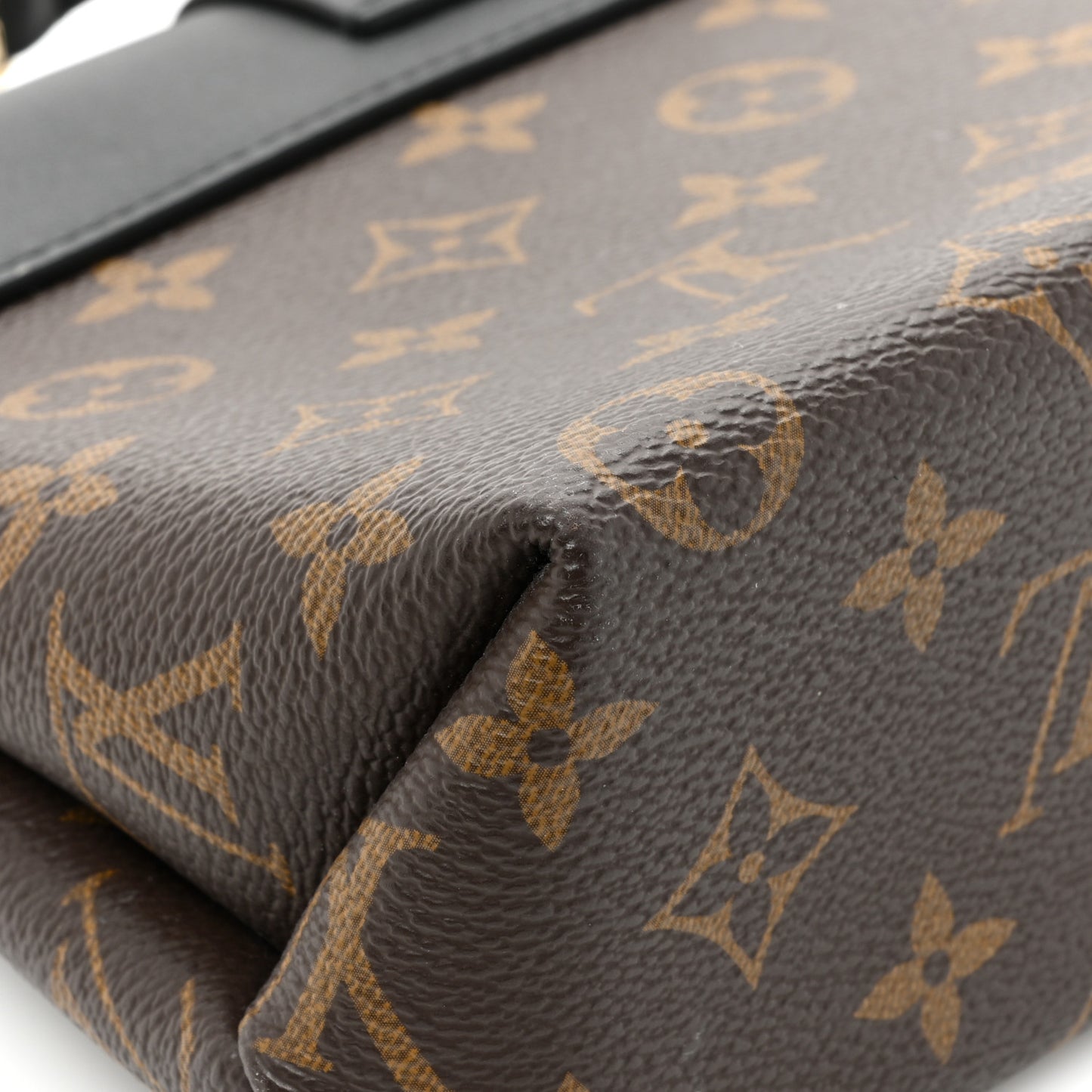Monogram Locky BB Black