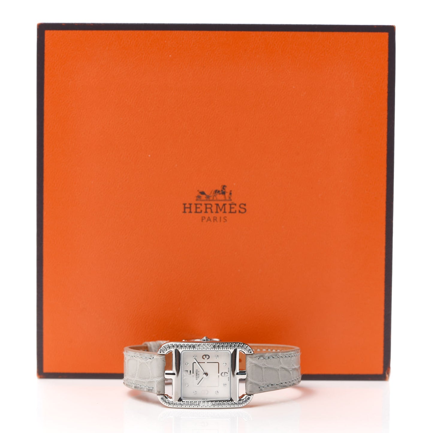 Stainless Steel Alligator Diamond Bezel Grey Sapphire Mother of Pearl 23mm Cape Cod Quartz Watch Gris Perle