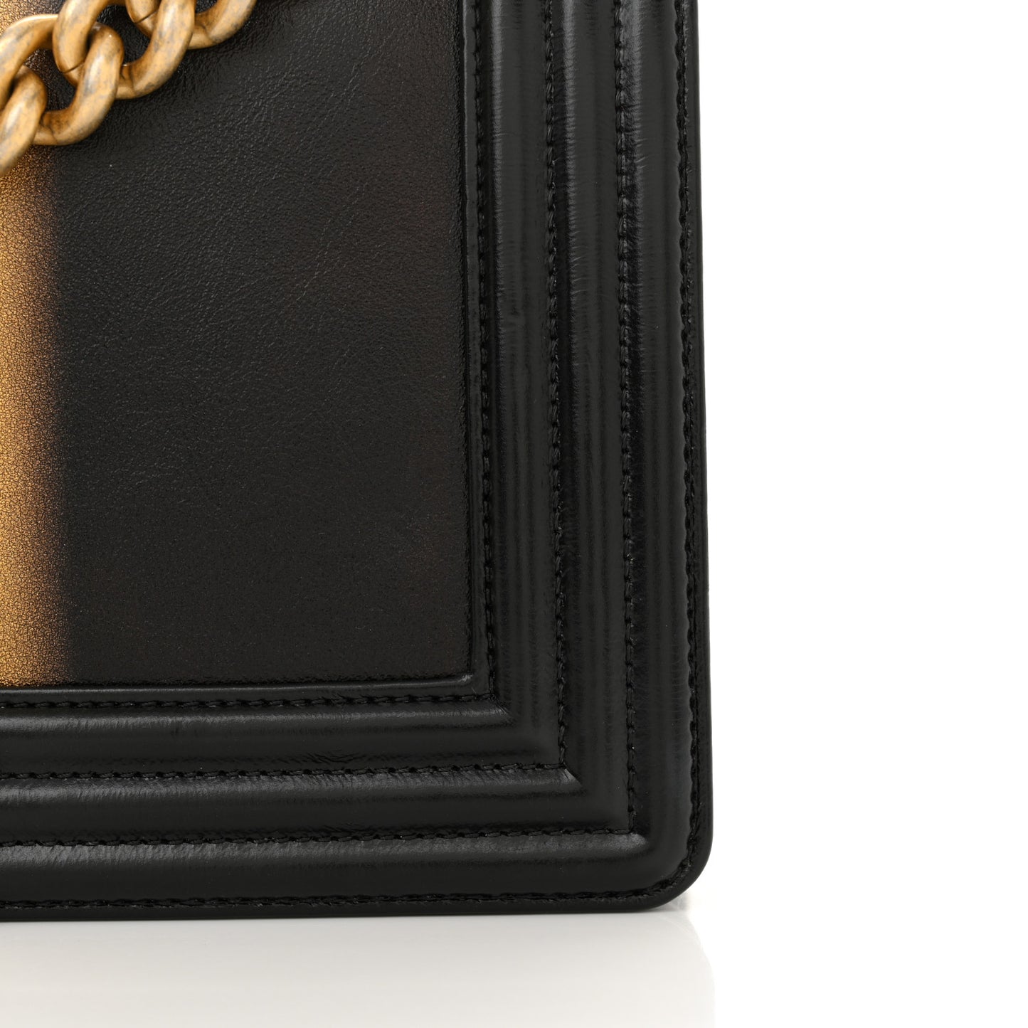Metallic Glazed Calfskin Medium Boy Flap Black Gold