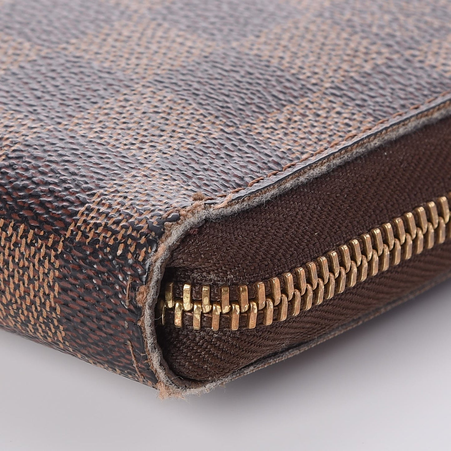 Damier Ebene Zippy Organizer Wallet